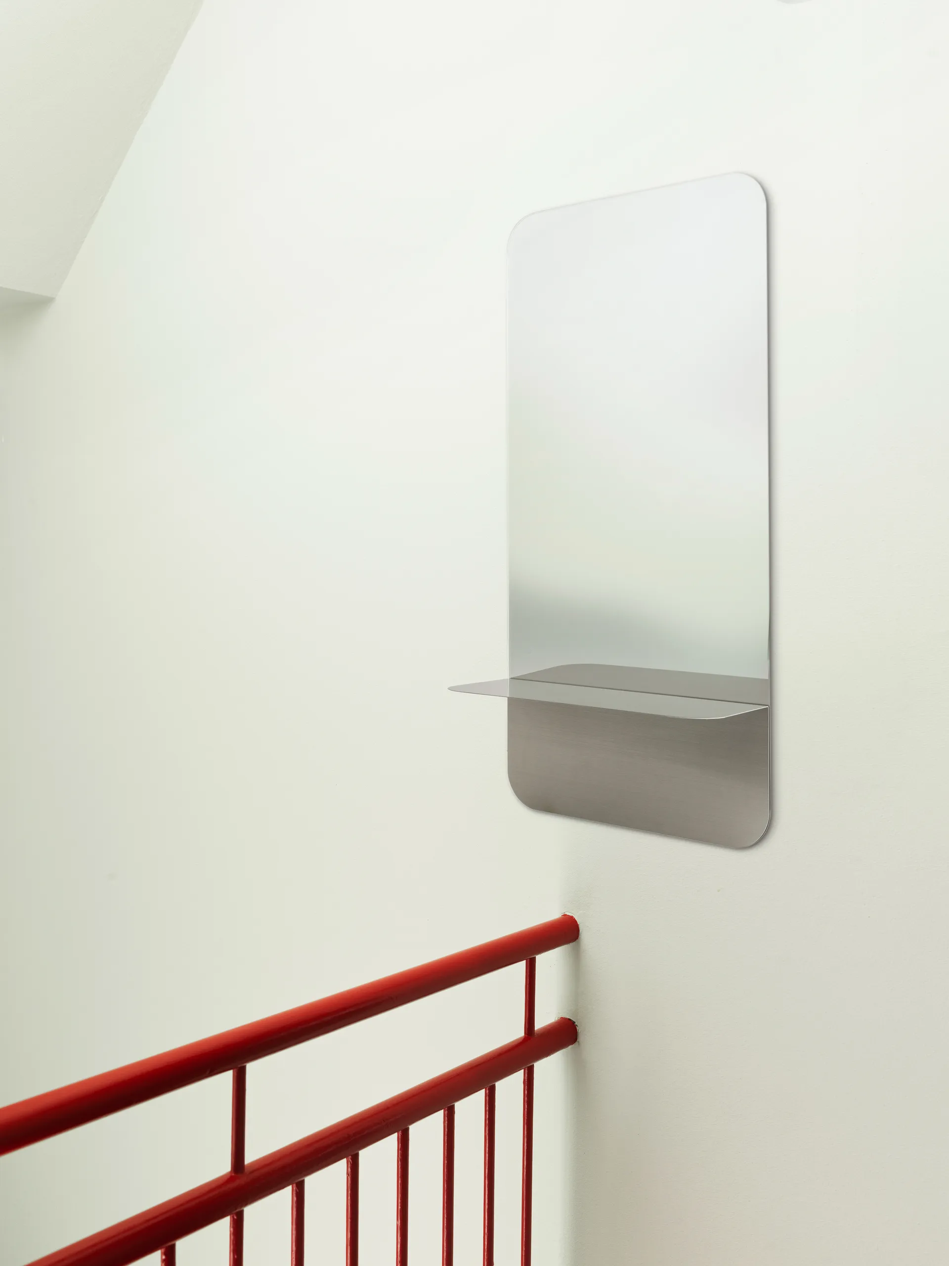 Horizon 竖版镜子 40x80cm, 不锈钢 Normann Copenhagen