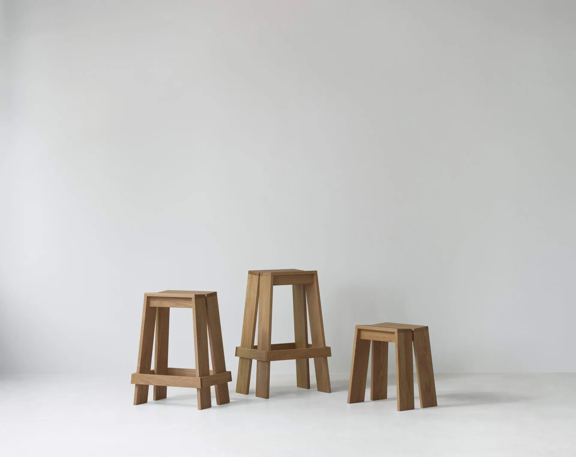 Let 北欧简约凳子小凳, 橡木色 Normann Copenhagen