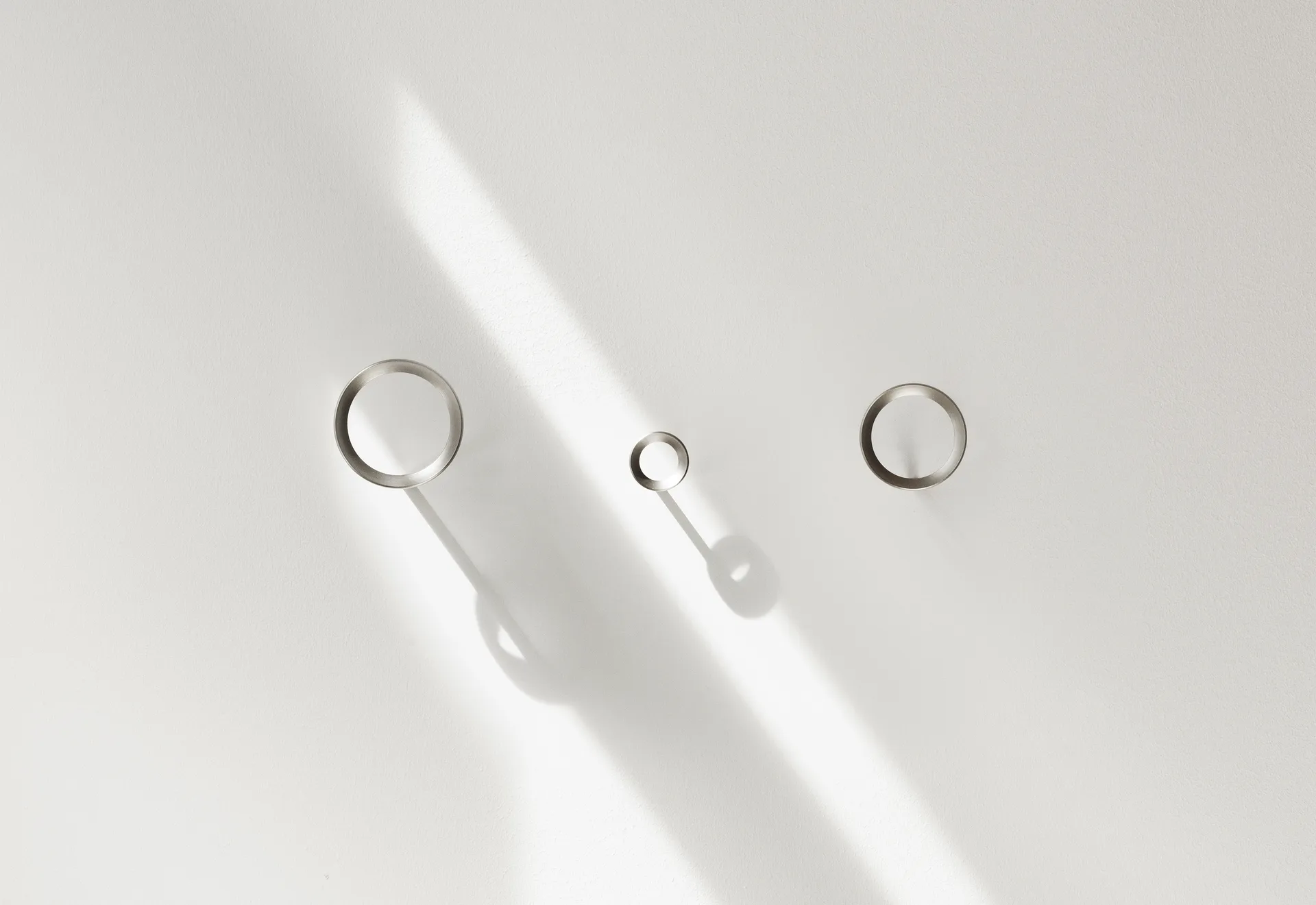 Loop 挂钩 中 Ø7.8 cm, Brushed Zinc Normann Copenhagen