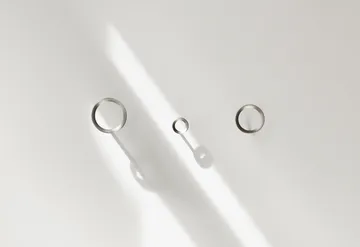 Loop 中挂钩Ø7.8cm - 拉丝锌色 - Normann Copenhagen