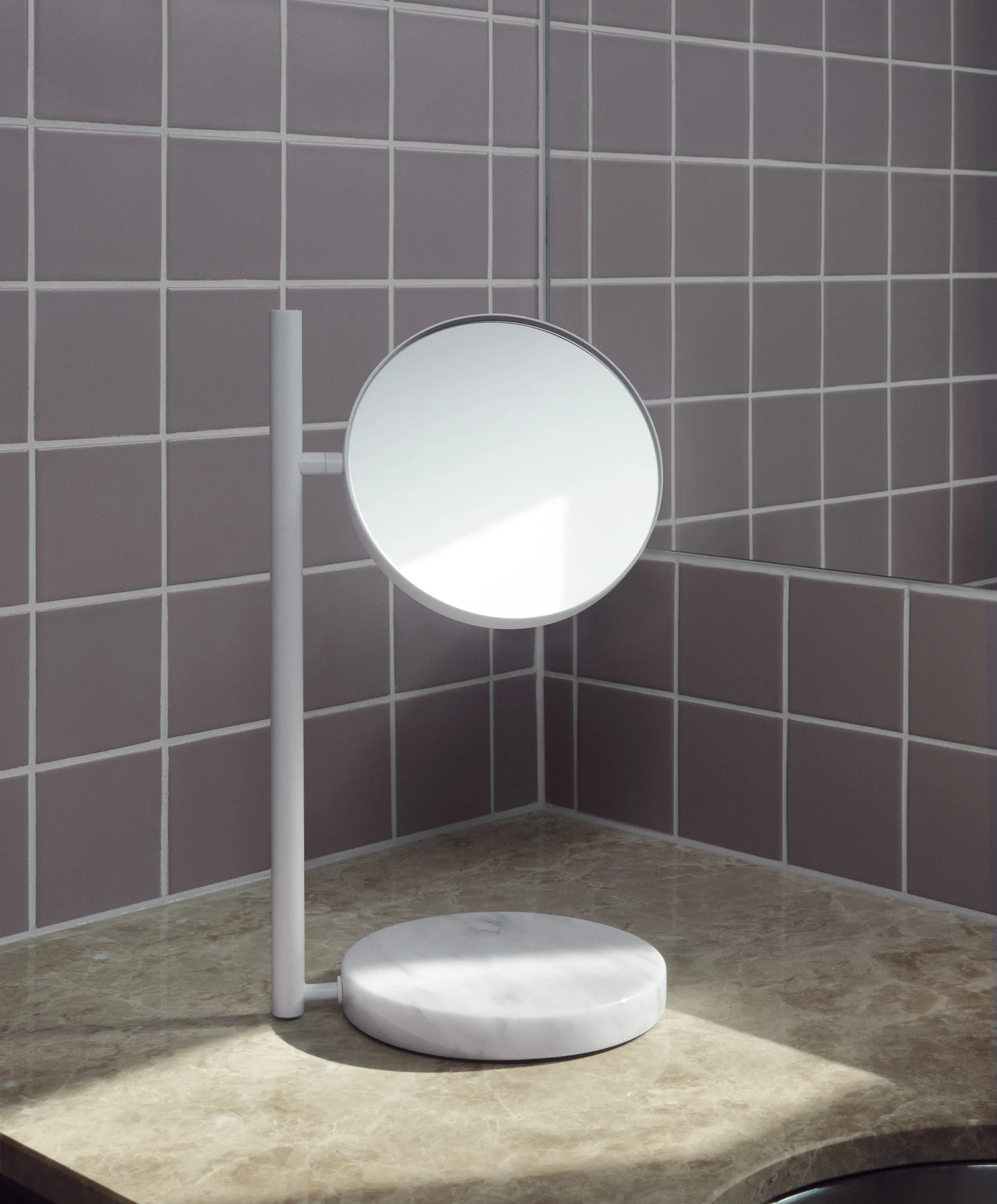 Pose 双面台式镜子, 白色 Normann Copenhagen