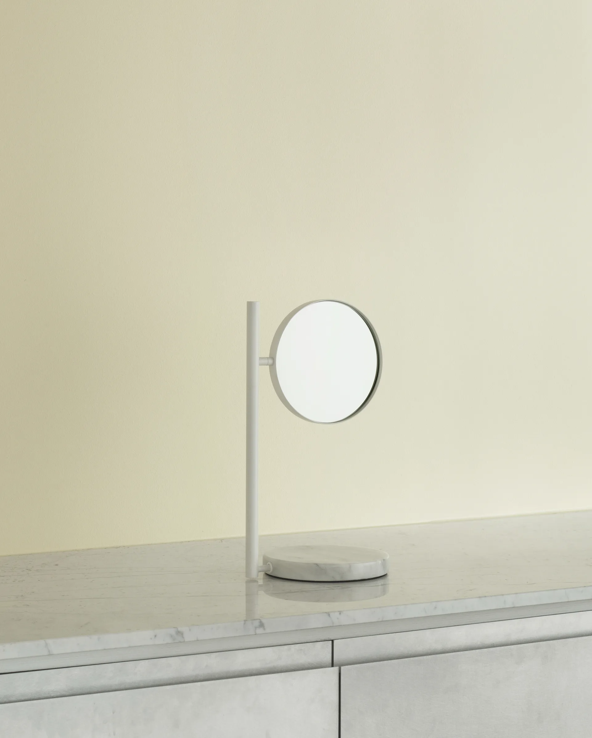 Pose 双面台式镜子, 白色 Normann Copenhagen