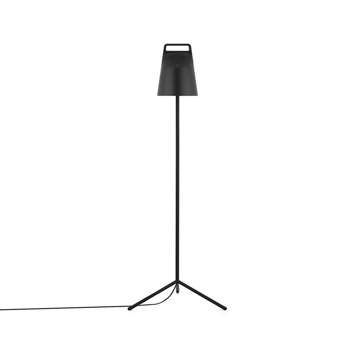 Stage 落地灯 - 黑色_粉末涂层钢 - Normann Copenhagen