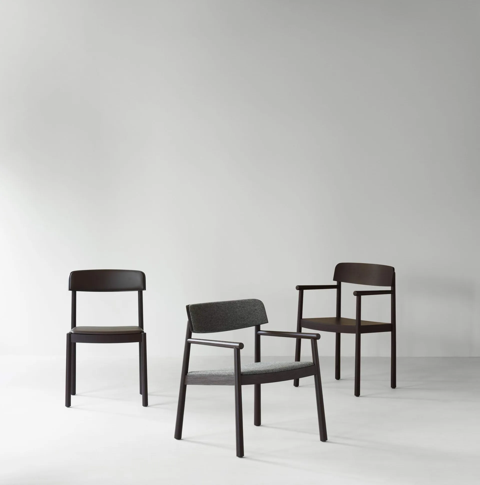 Timb 扶手椅, 棕色白蜡木 Normann Copenhagen
