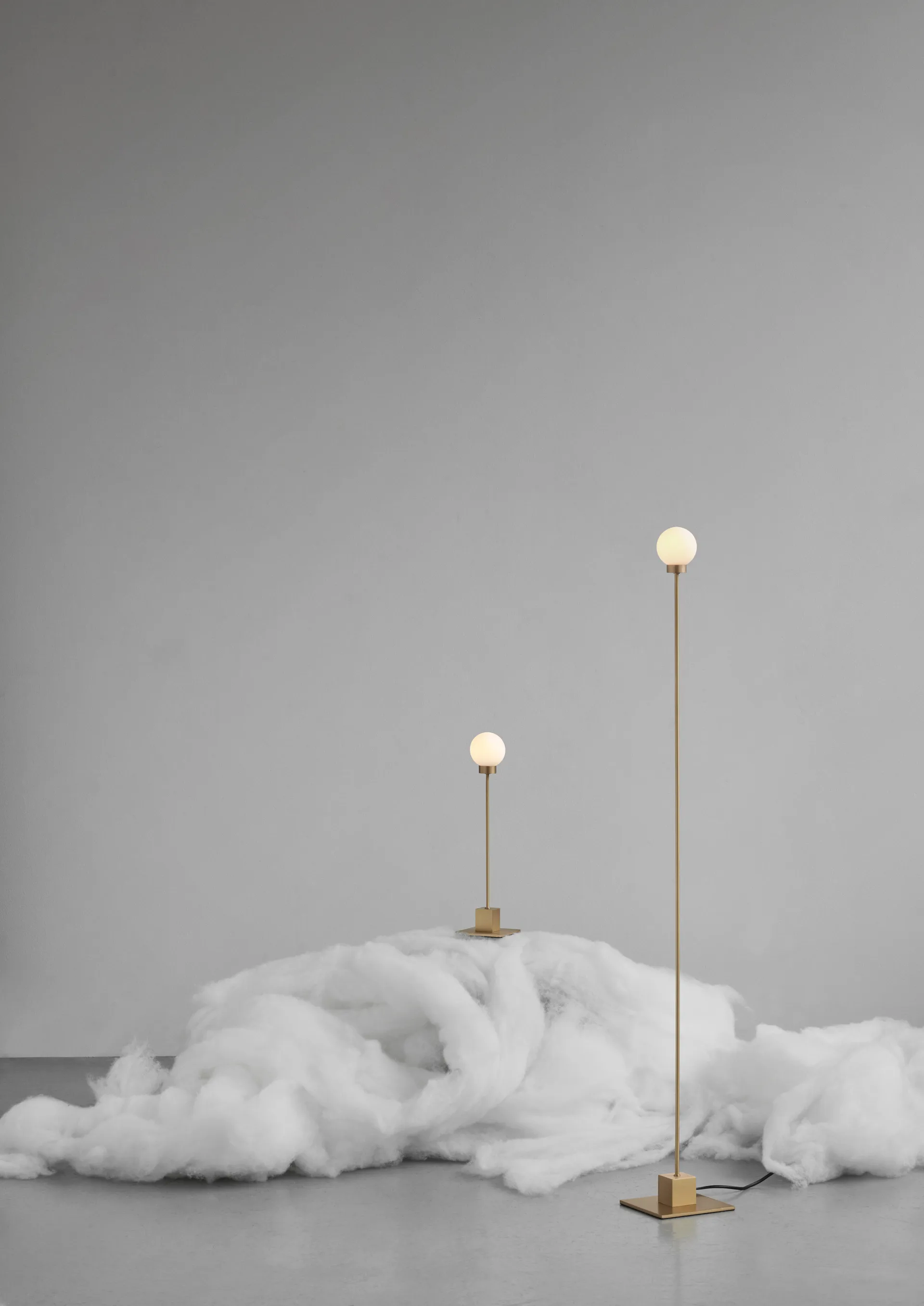 雪球落地灯117cm, 黄铜 Northern