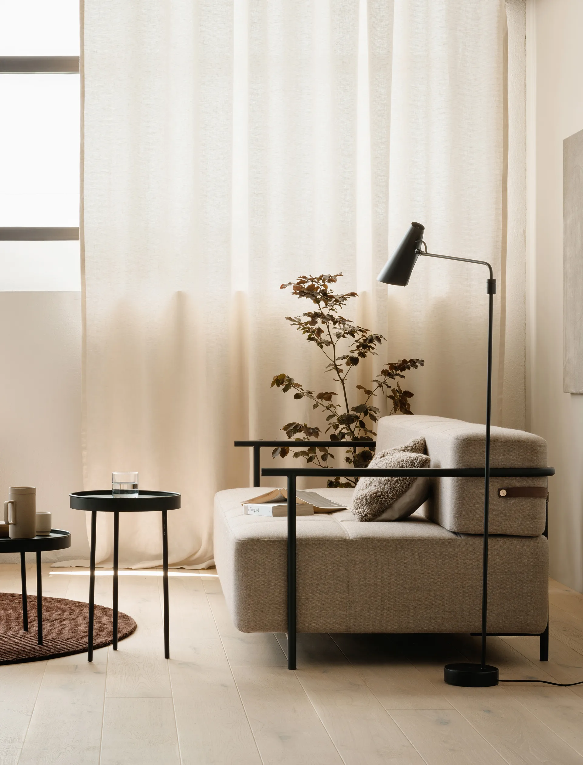 Birdy swing 落地灯, 黑色-黑色 Northern