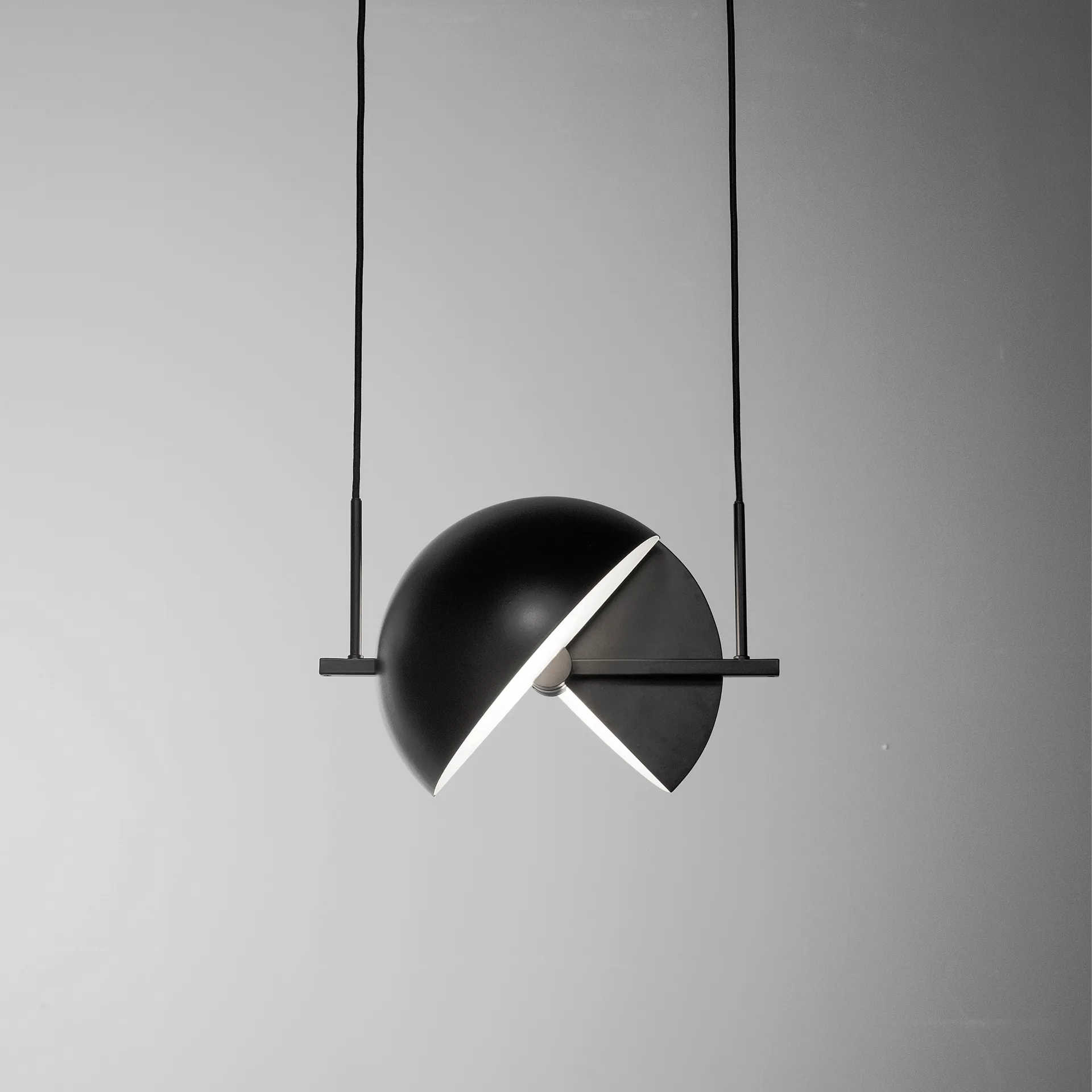 Trapeze吊灯Ø28.1cm, 黑色 Oblure