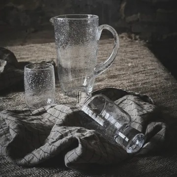 Bari 带底玻璃杯 - 透明 - Olsson & Jensen