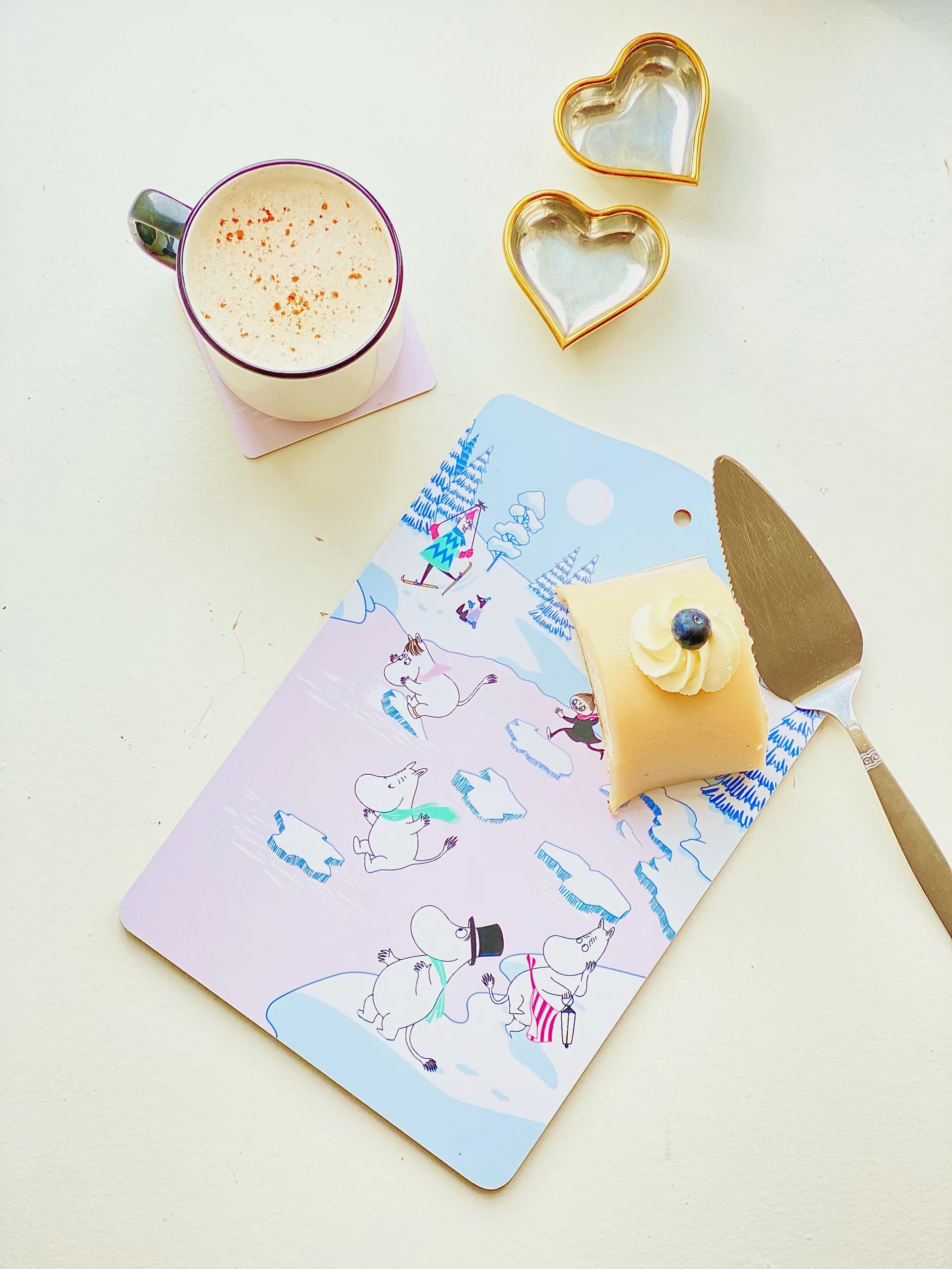 Moomin 切菜板 winter 2022 20x30 cm, 蓝色-白色-粉色 Opto Design