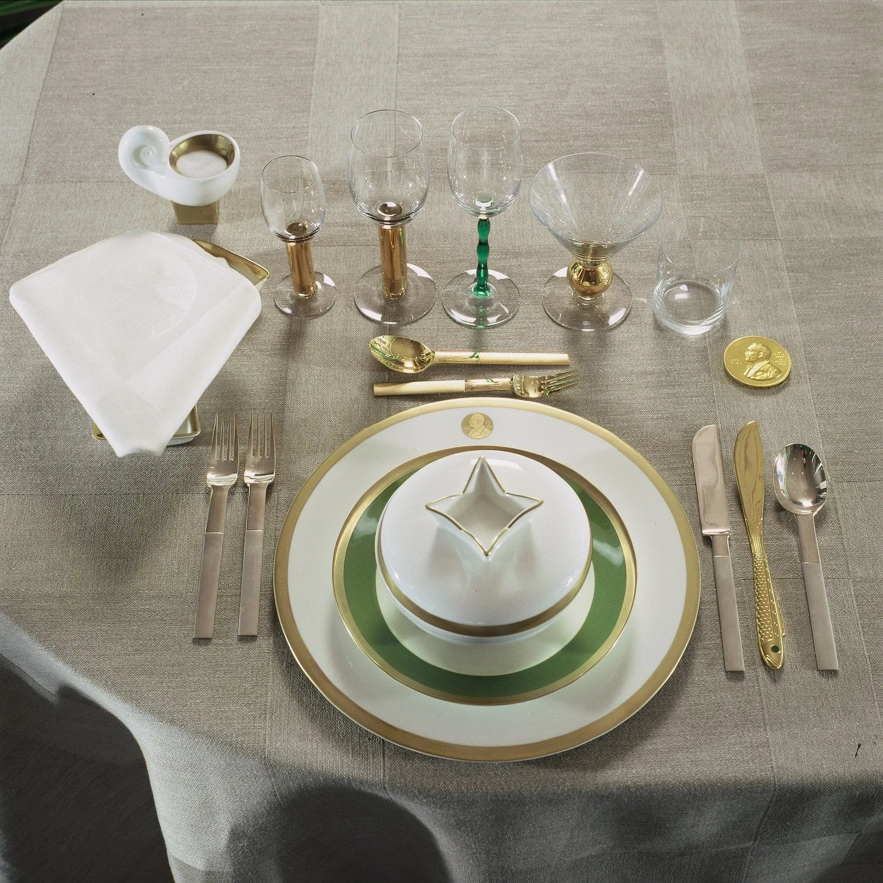 Nobel white 红酒杯, 白色 wine Orrefors