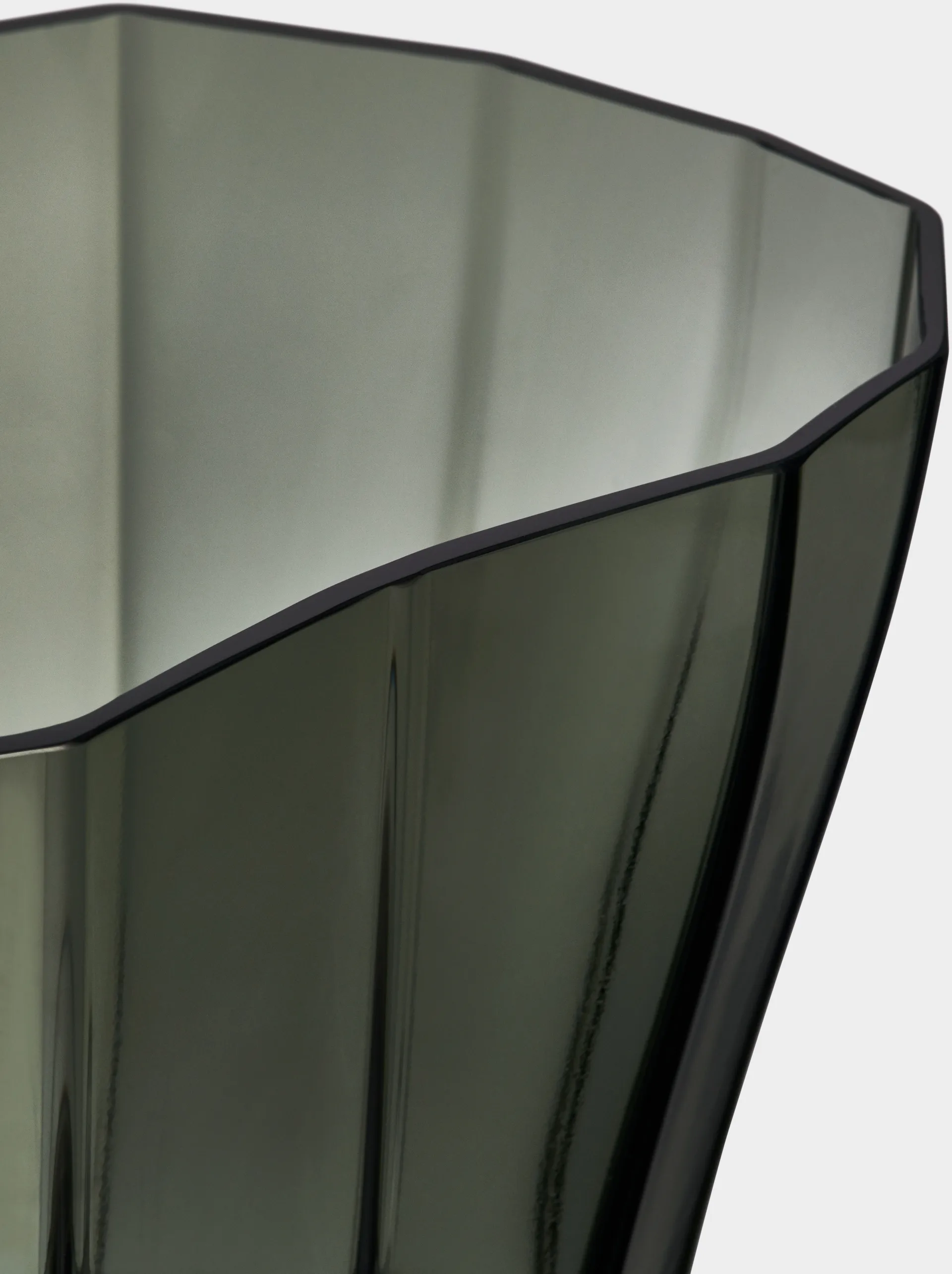 Reed 花瓶 17.5 cm, Moss green Orrefors
