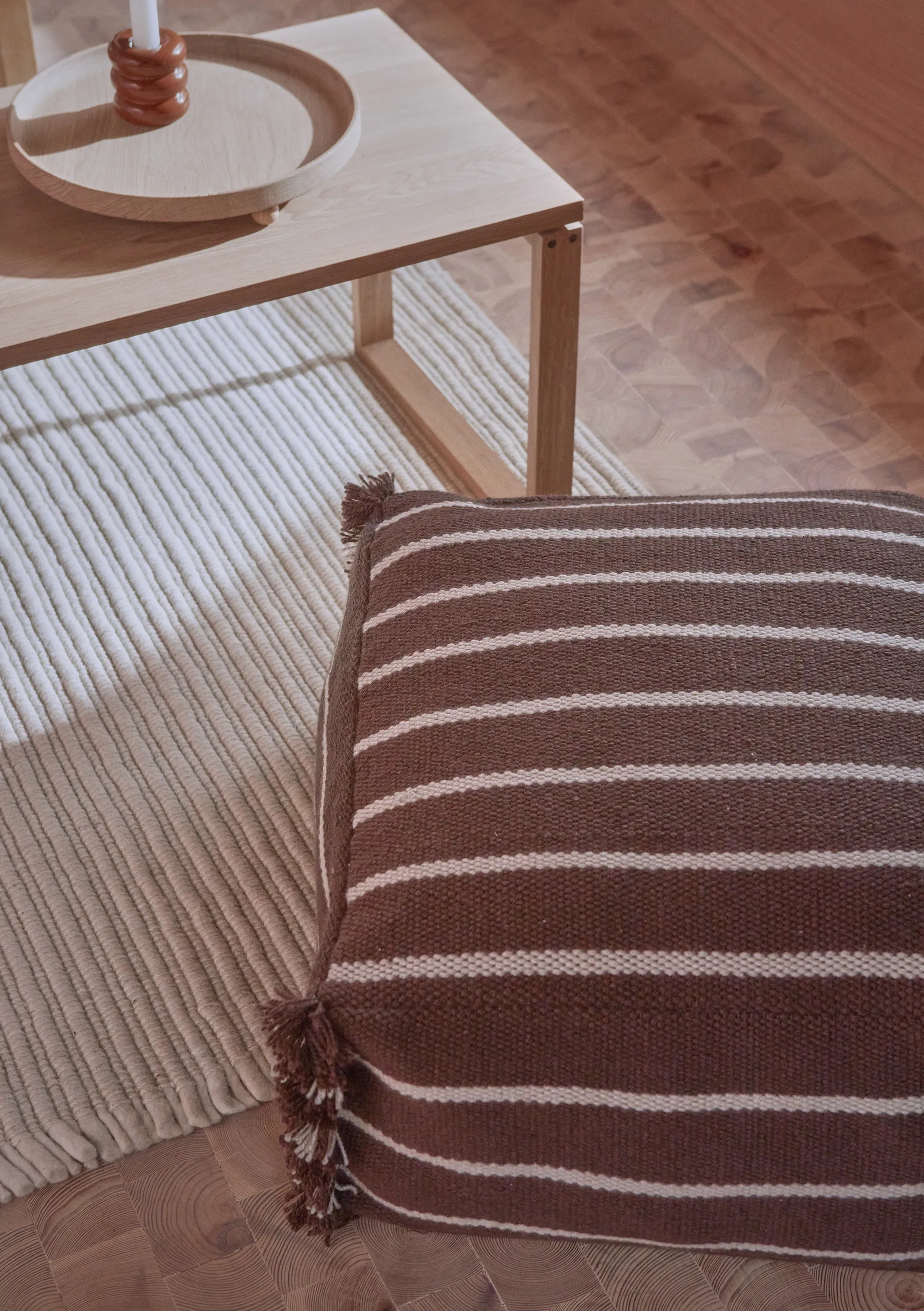 Lina pouffe 32x62 cm, Choc OYOY