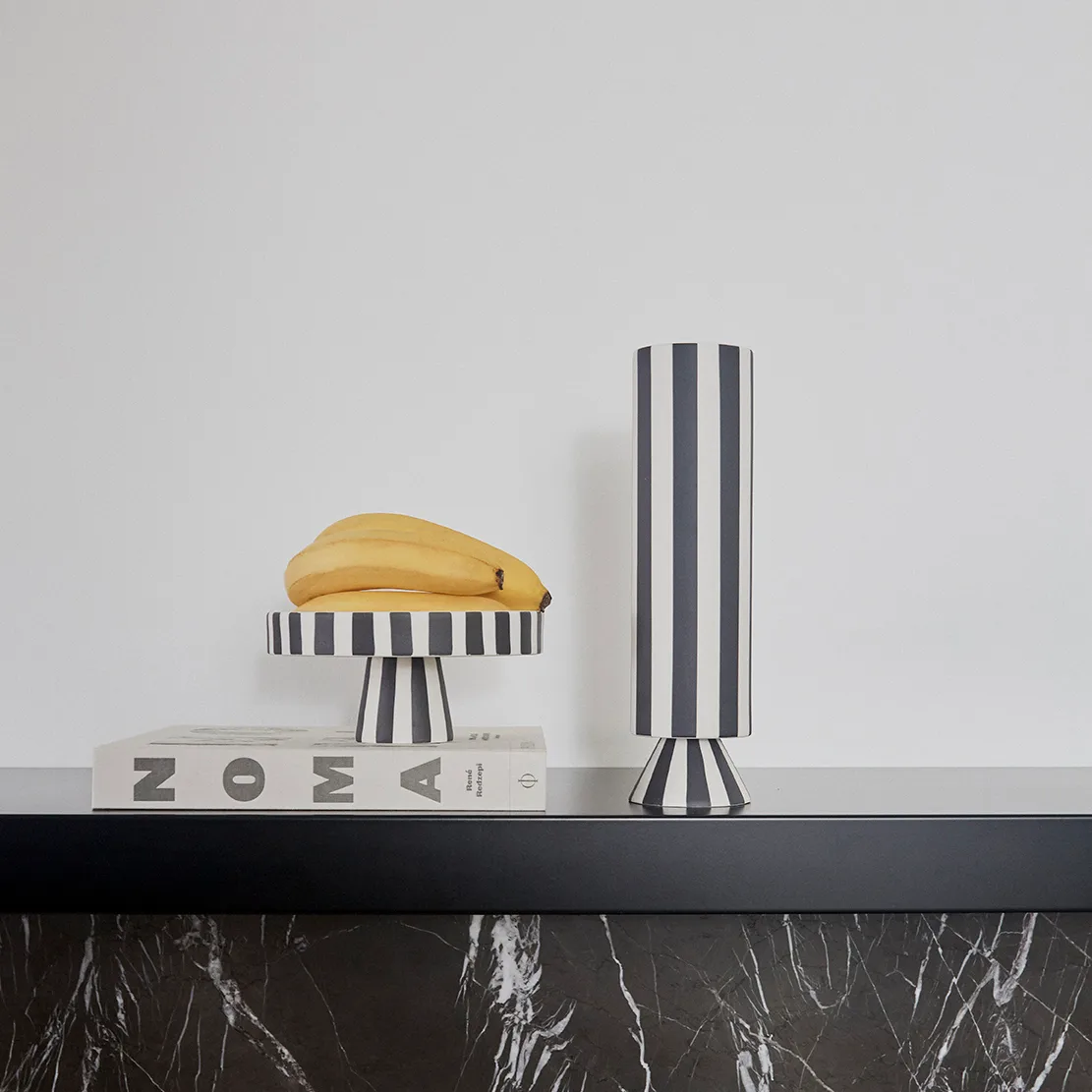 OYOY Living Toppu系列20cm餐盘, 黑色-白色 OYOY