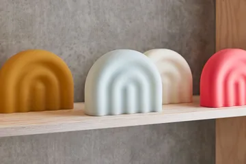 Rainbow 彩虹图案儿童小夜灯 - 樱桃红色 - OYOY