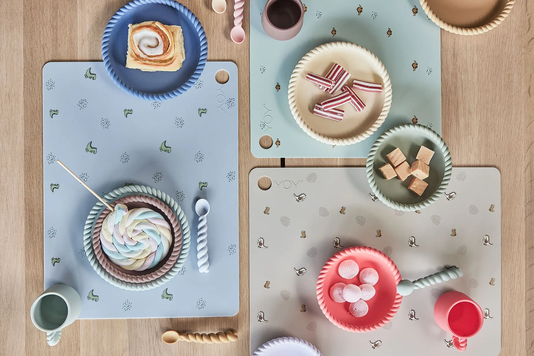 Theo Dino 餐垫 34x45 cm, Pale blue OYOY