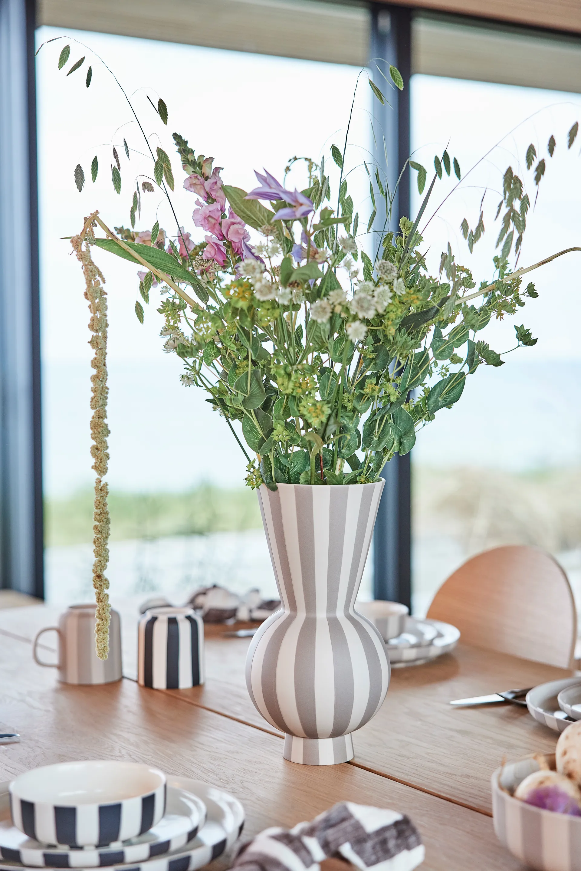 Toppu 碗 Ø20 cm, 黑色-白色 OYOY