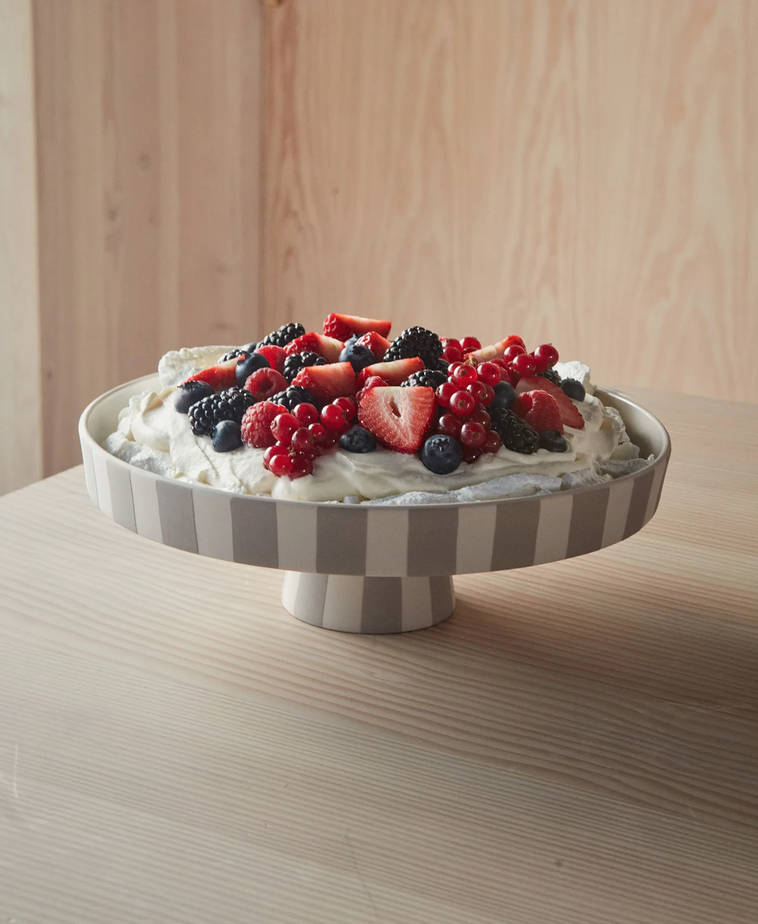 Toppu 餐盘 大 Ø27 cm, Clay OYOY