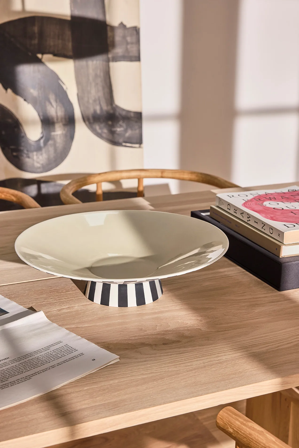 Toppu centerpiece low Ø39x10,5 cm, Vanilla-黑色-白色 OYOY