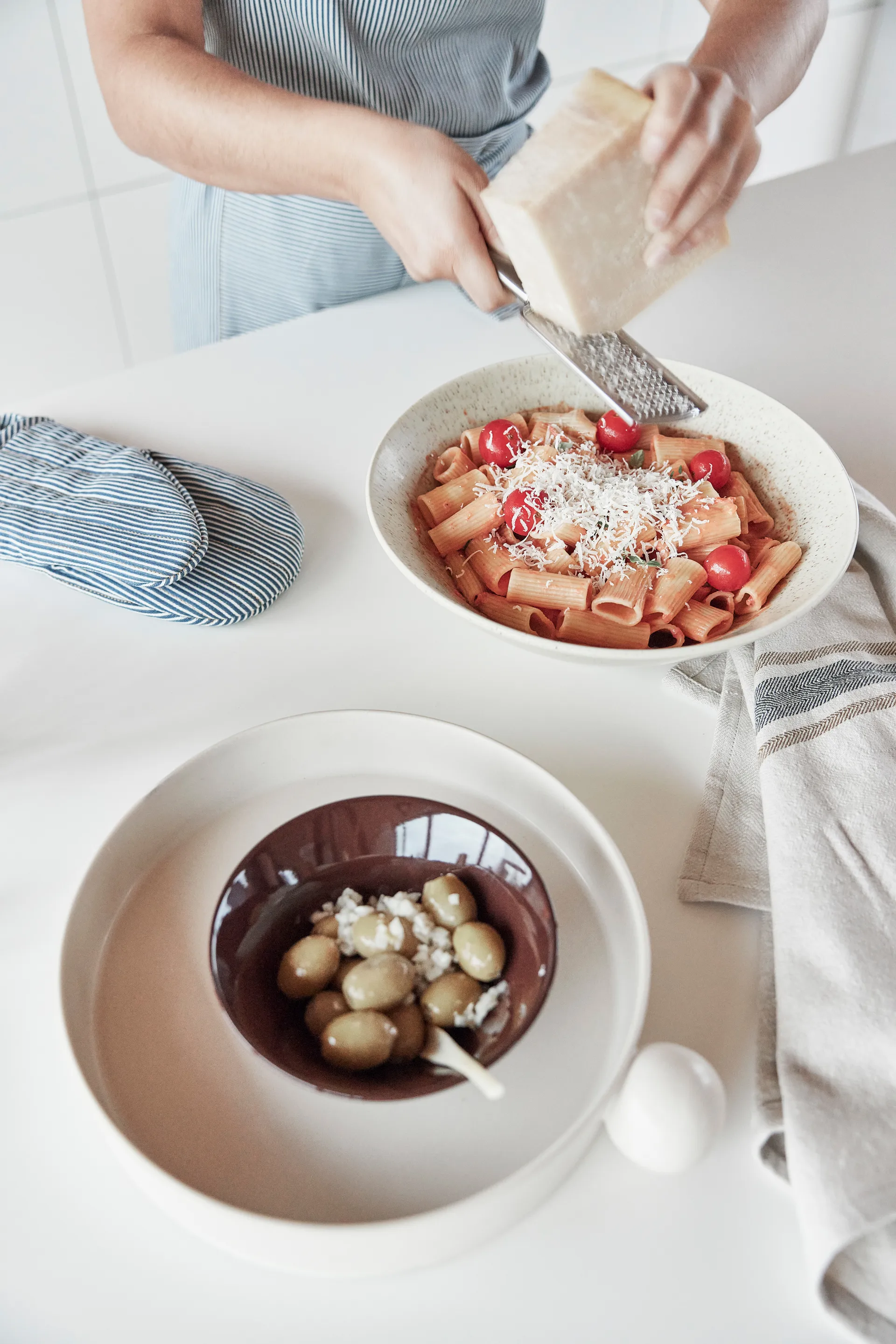 Yuka 碗 Ø28 cm, Reactive 橄榄色 OYOY