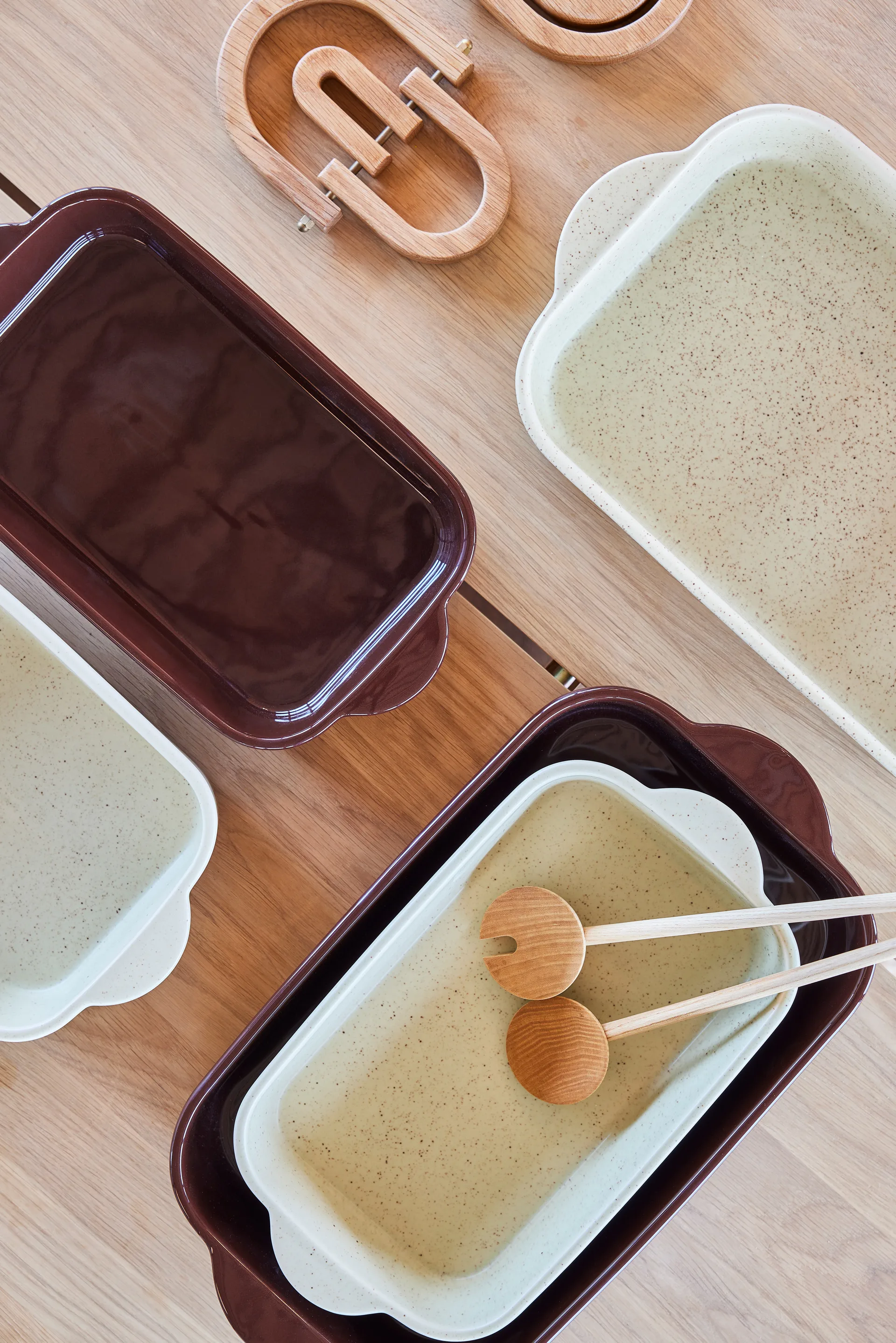 Yuka ovenproof dish 22x40 cm, Dark 红陶 OYOY