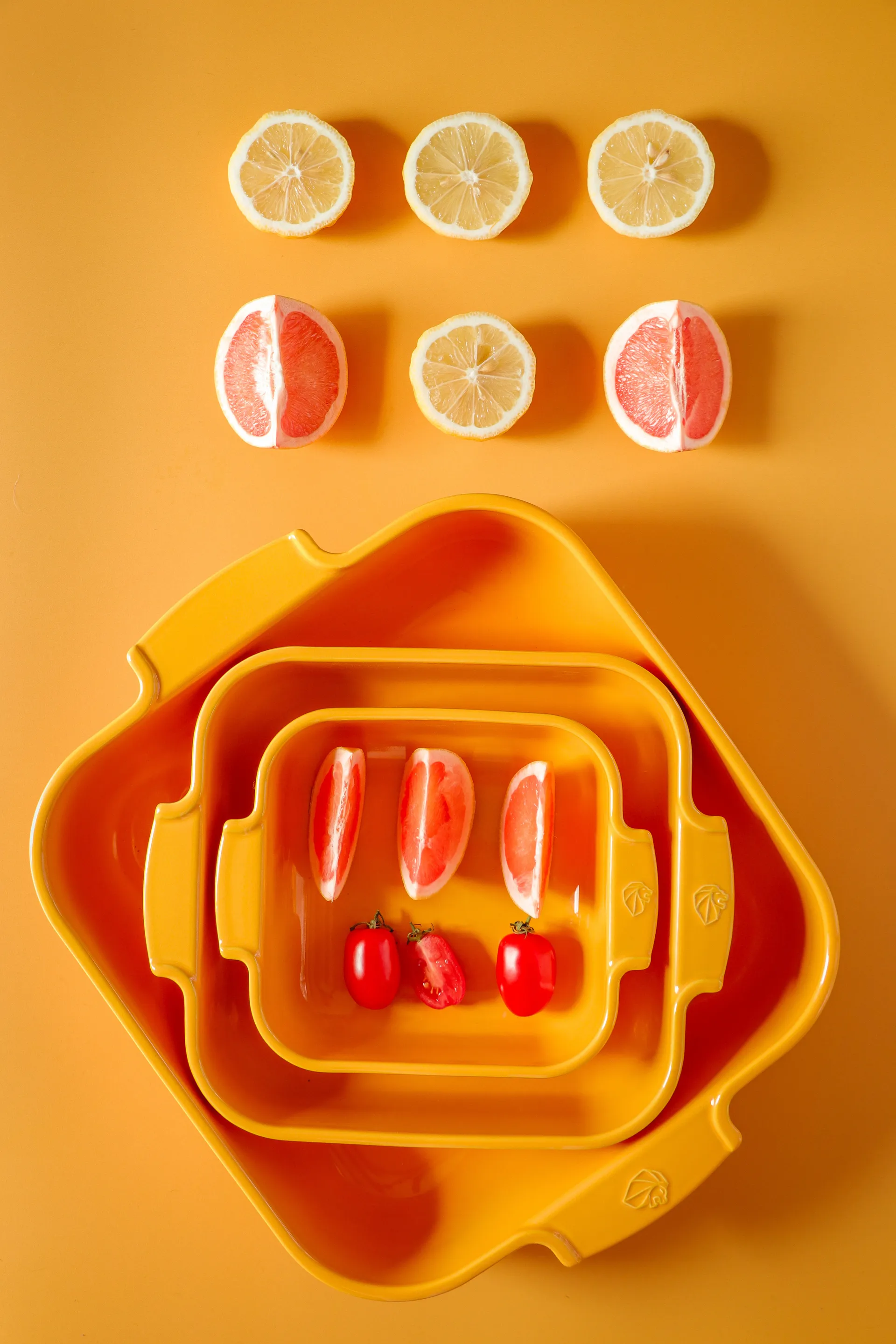 Appolia 陶瓷盘 29.5x36 cm, Saffron yellow Peugeot