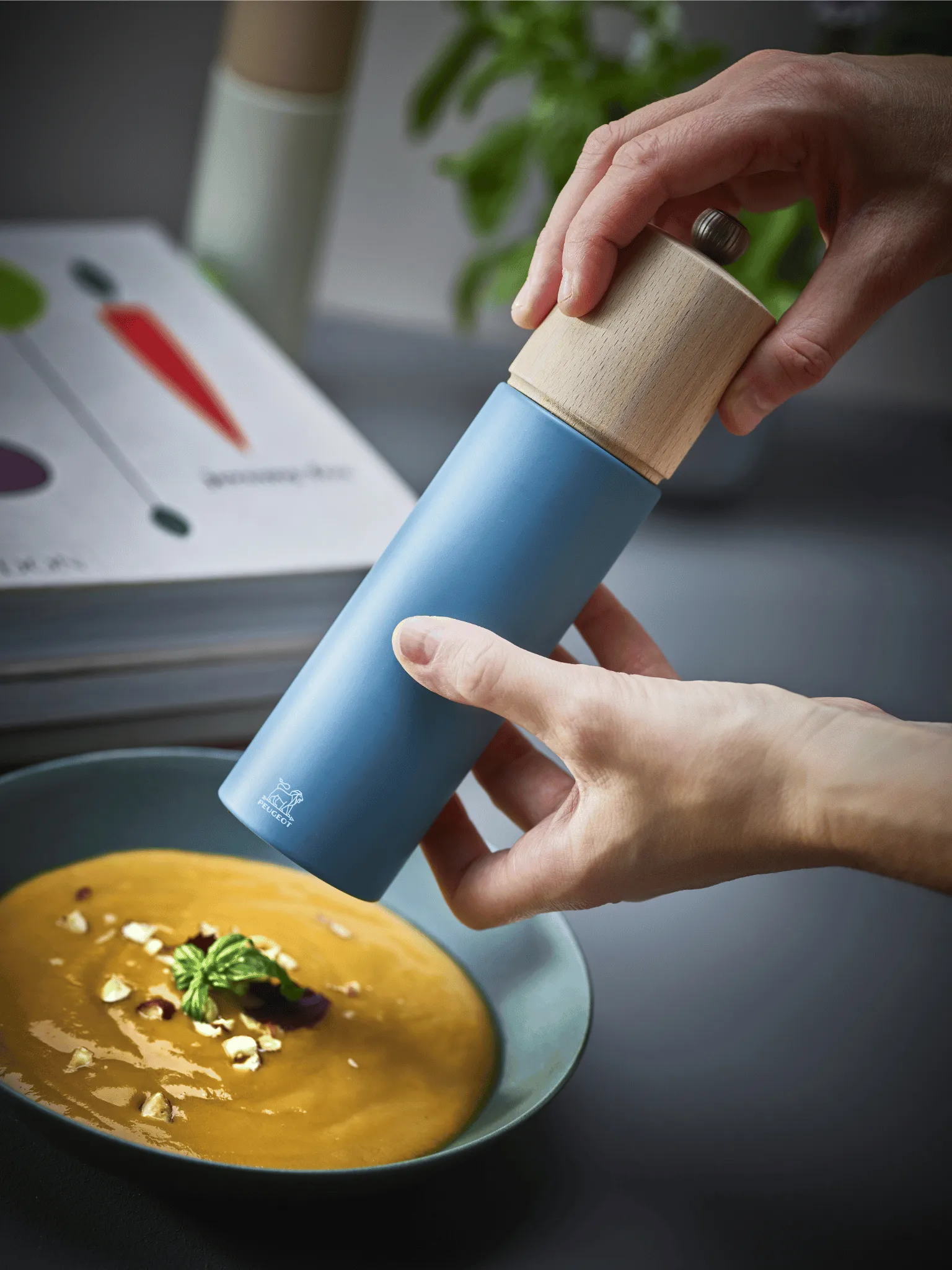 Boreal 胡椒研磨器 21 cm, Celestial 蓝色 Peugeot