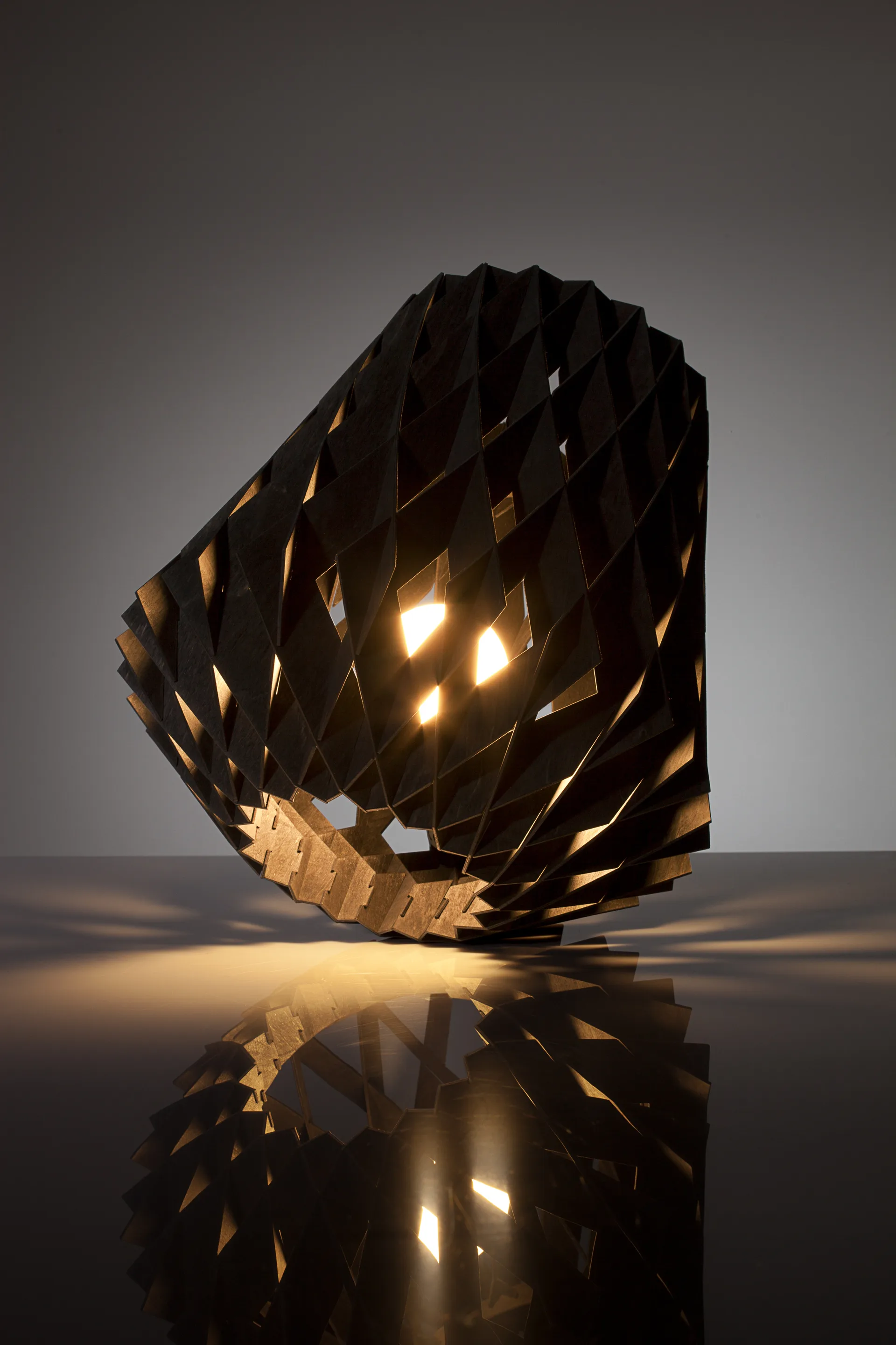 Pilke Signature 台灯 Ø28 cm, 黑色 Pilke