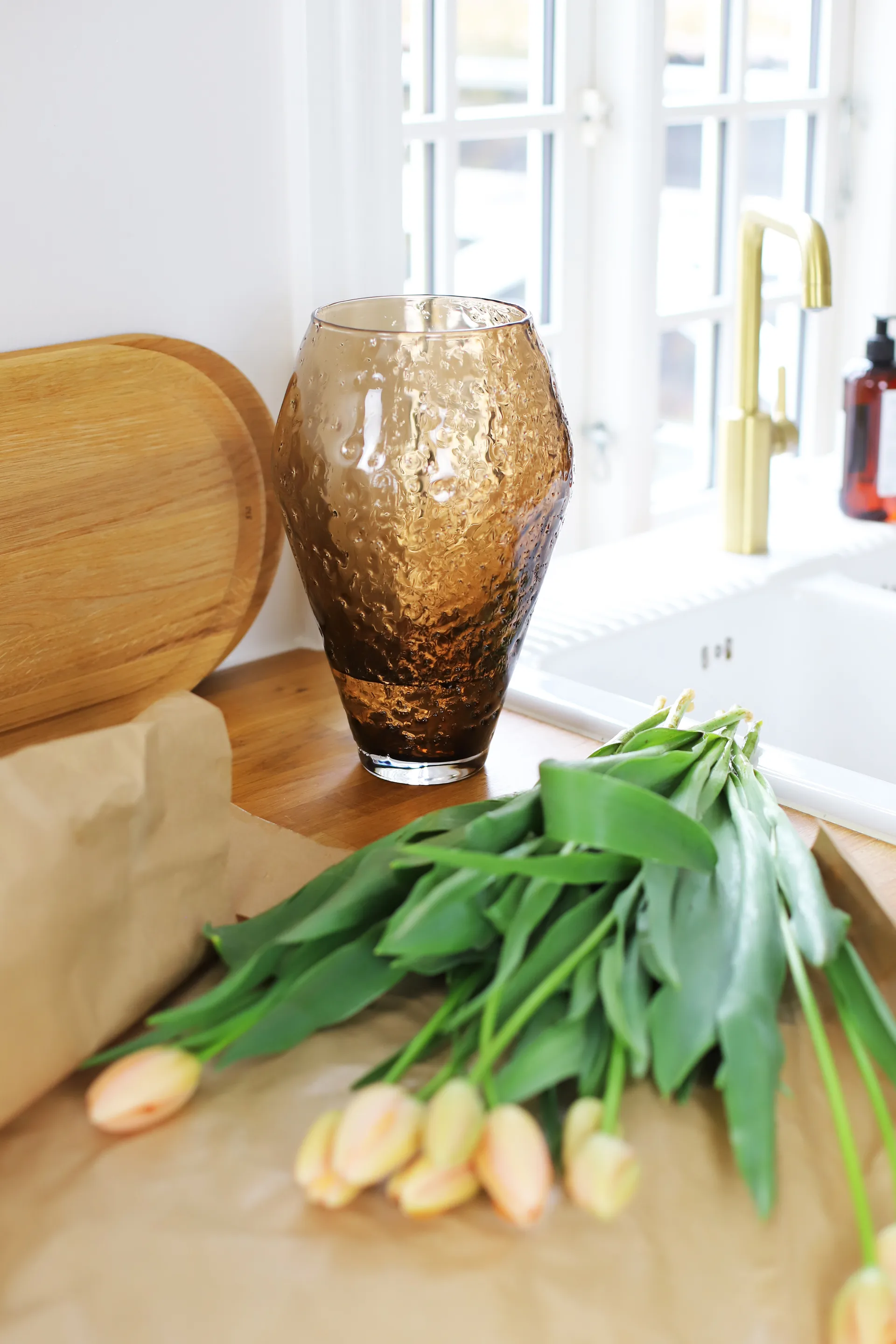 Crushed 玻璃花瓶 大, Sepia brown Ro Collection