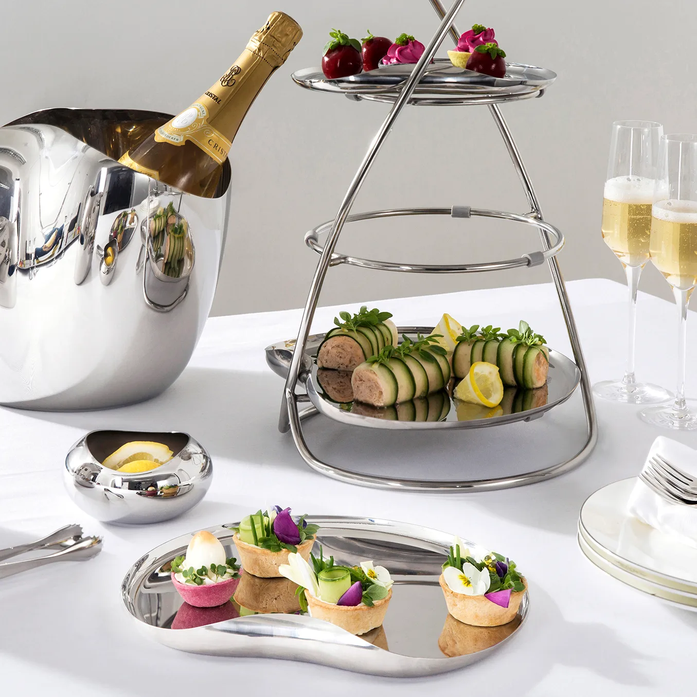 Drift serving 托盘 25 cm, smooth Robert Welch