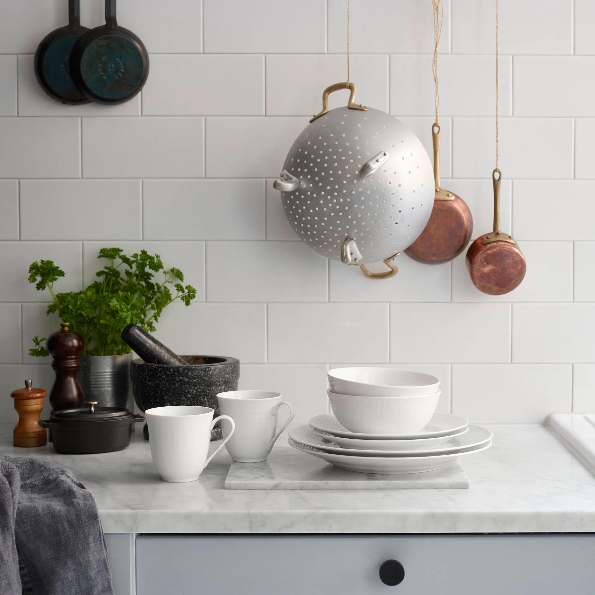 Swedish Grace 盘子 21 cm, 六件套装 snow (白色) Rörstrand