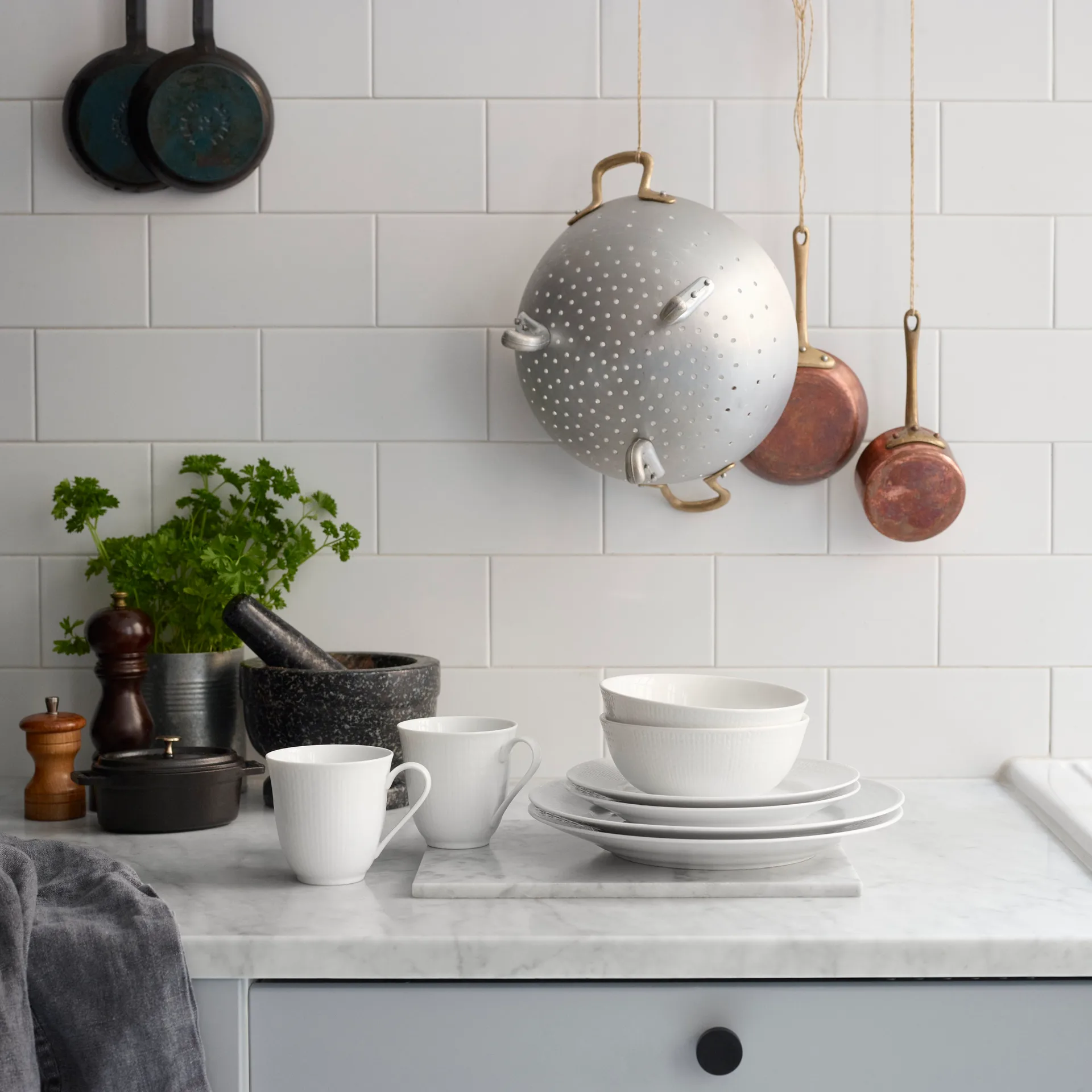 Swedish Grace 瑞式优雅 纯色经典 盘子 小 Ø21 cm, 白色 Rörstrand