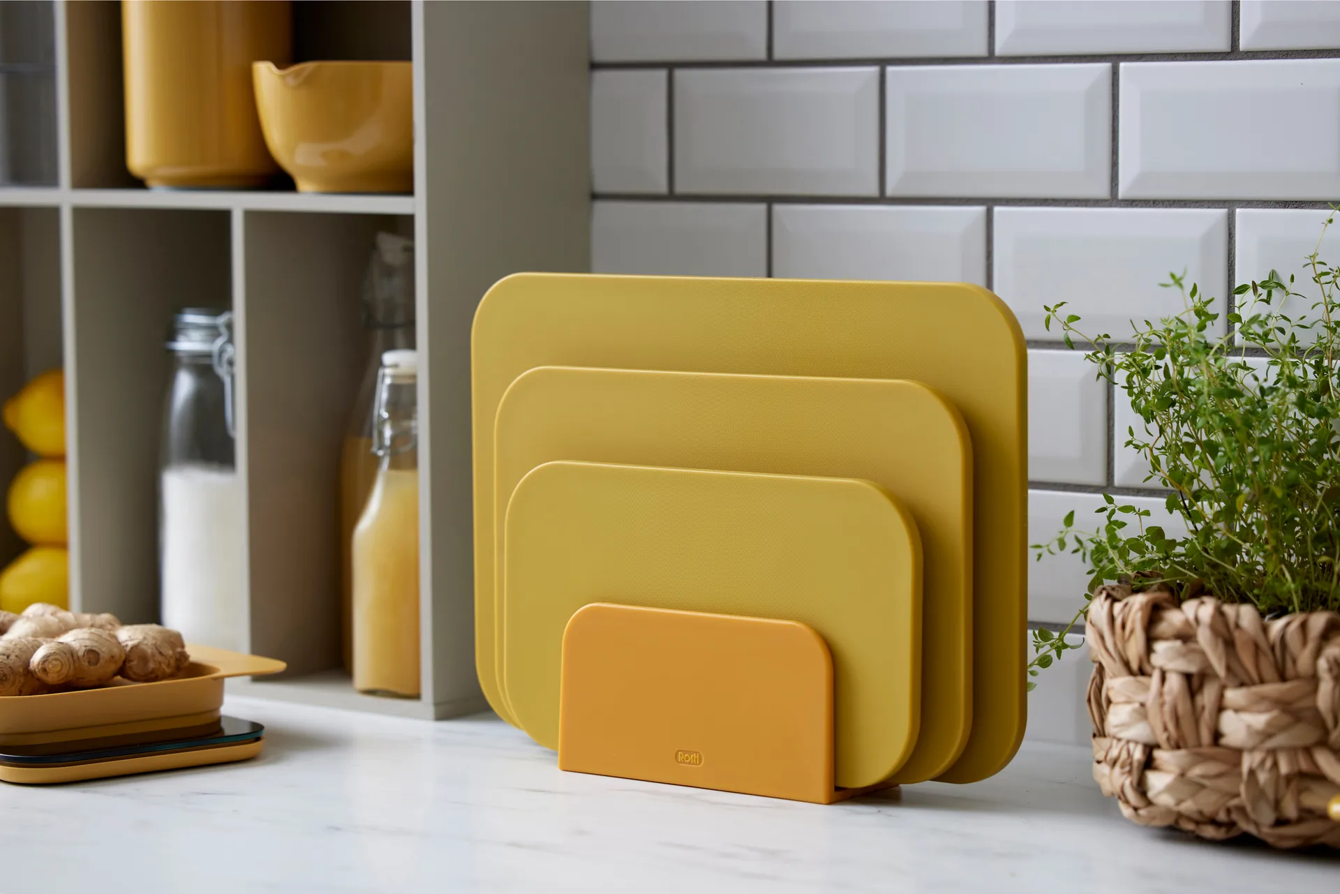 Choptima 切菜板 set 3 pieces and holder, Curry Rosti