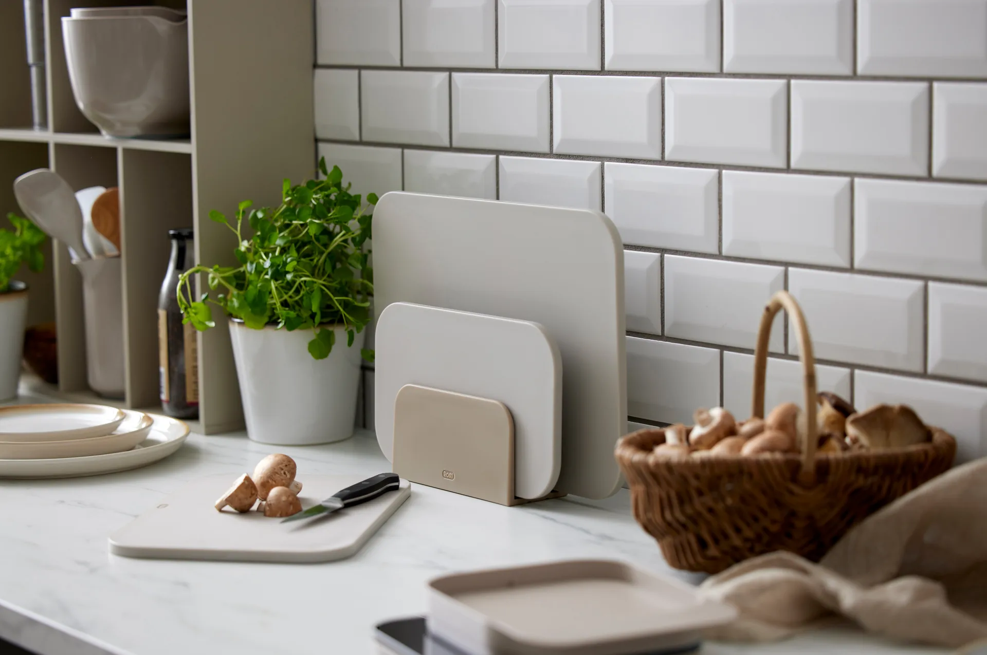 Choptima 切菜板 set 3 pieces and holder, Humus Rosti