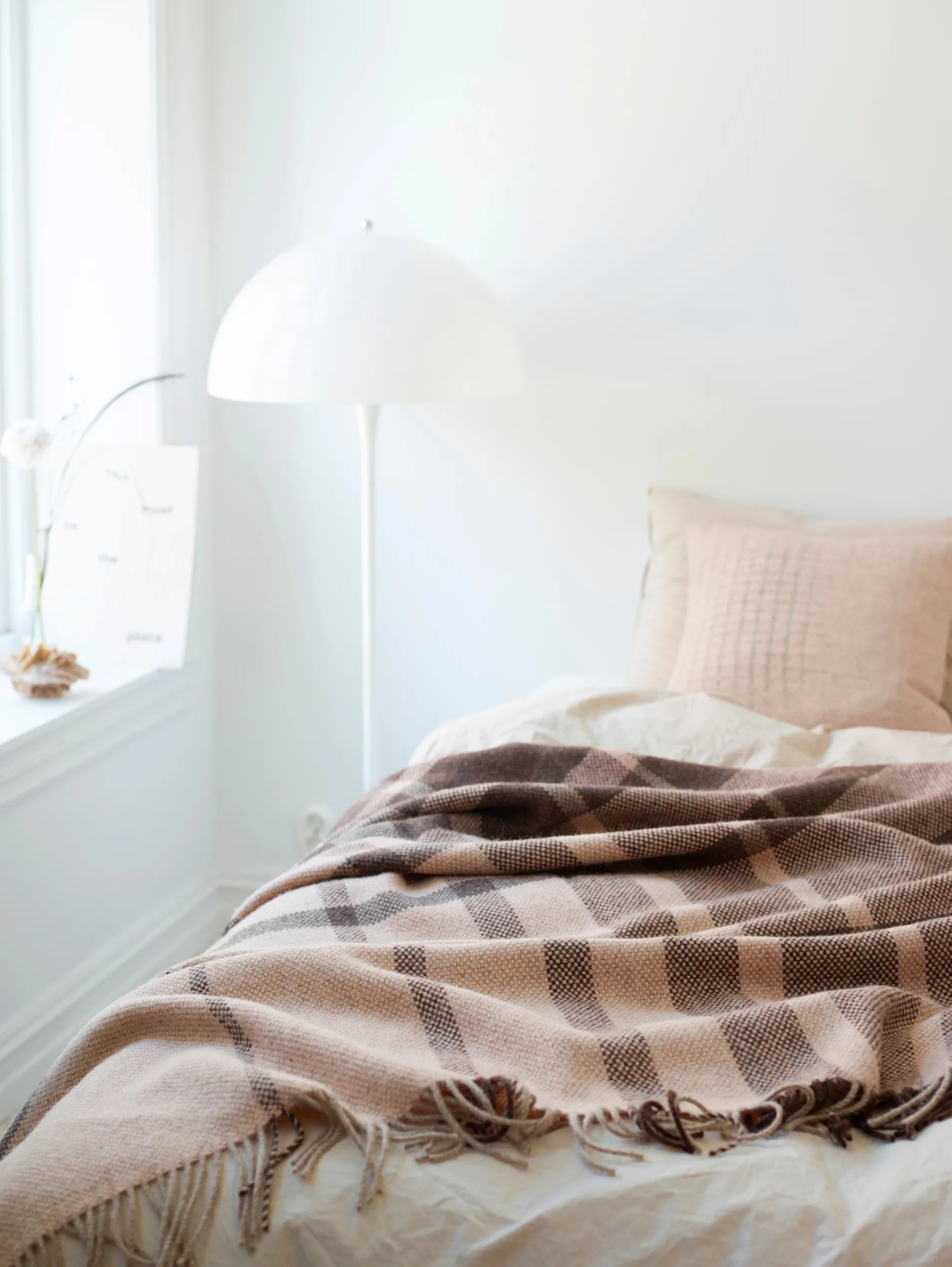 Filos 格纹流苏 羊羔毛毯子 145x220 cm, 褐色 Røros Tweed