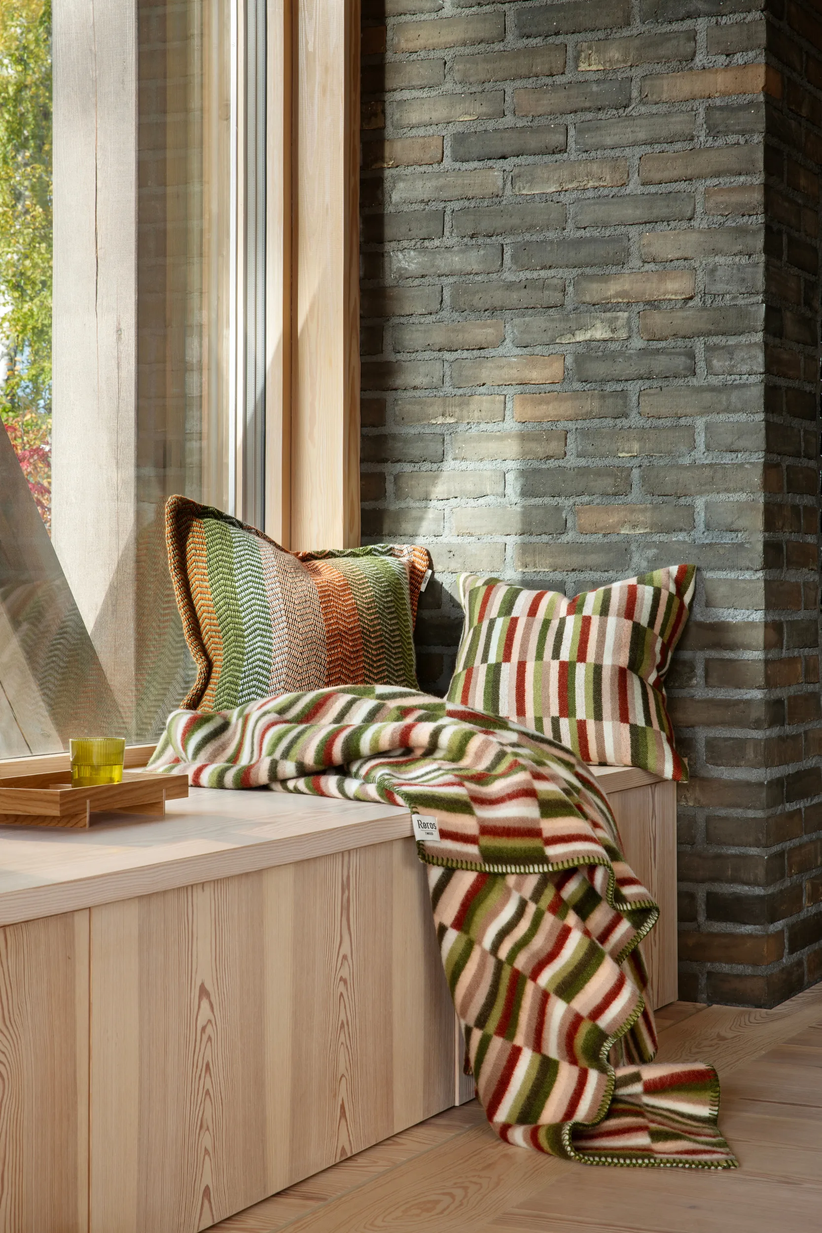 Ida 艾达 羊羔毛毯子 135x200 cm, 橄榄色 burgundy Røros Tweed