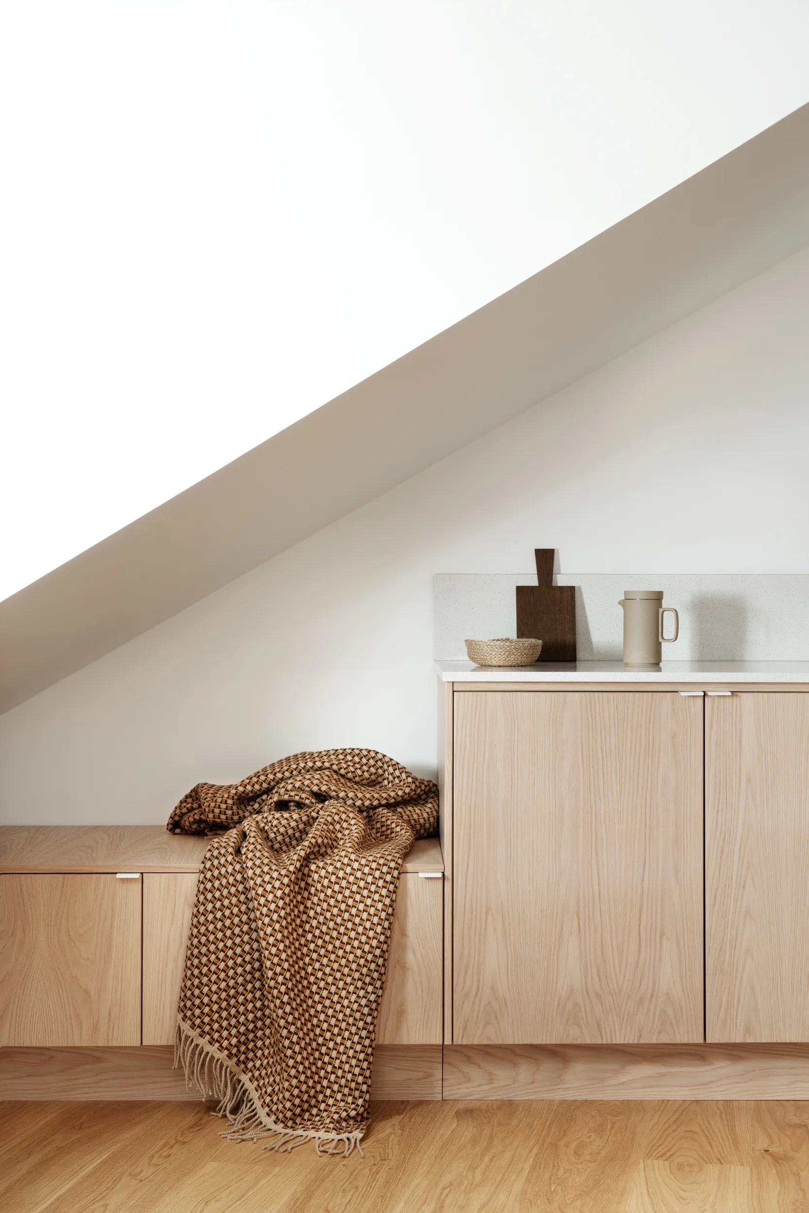 Isak 艾萨克流苏 羊羔毛毯子 150x210 cm, Chestnut Røros Tweed