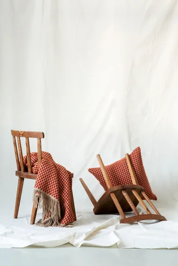 Isak 休闲毯 150x210cm - 漆树红 - Røros Tweed