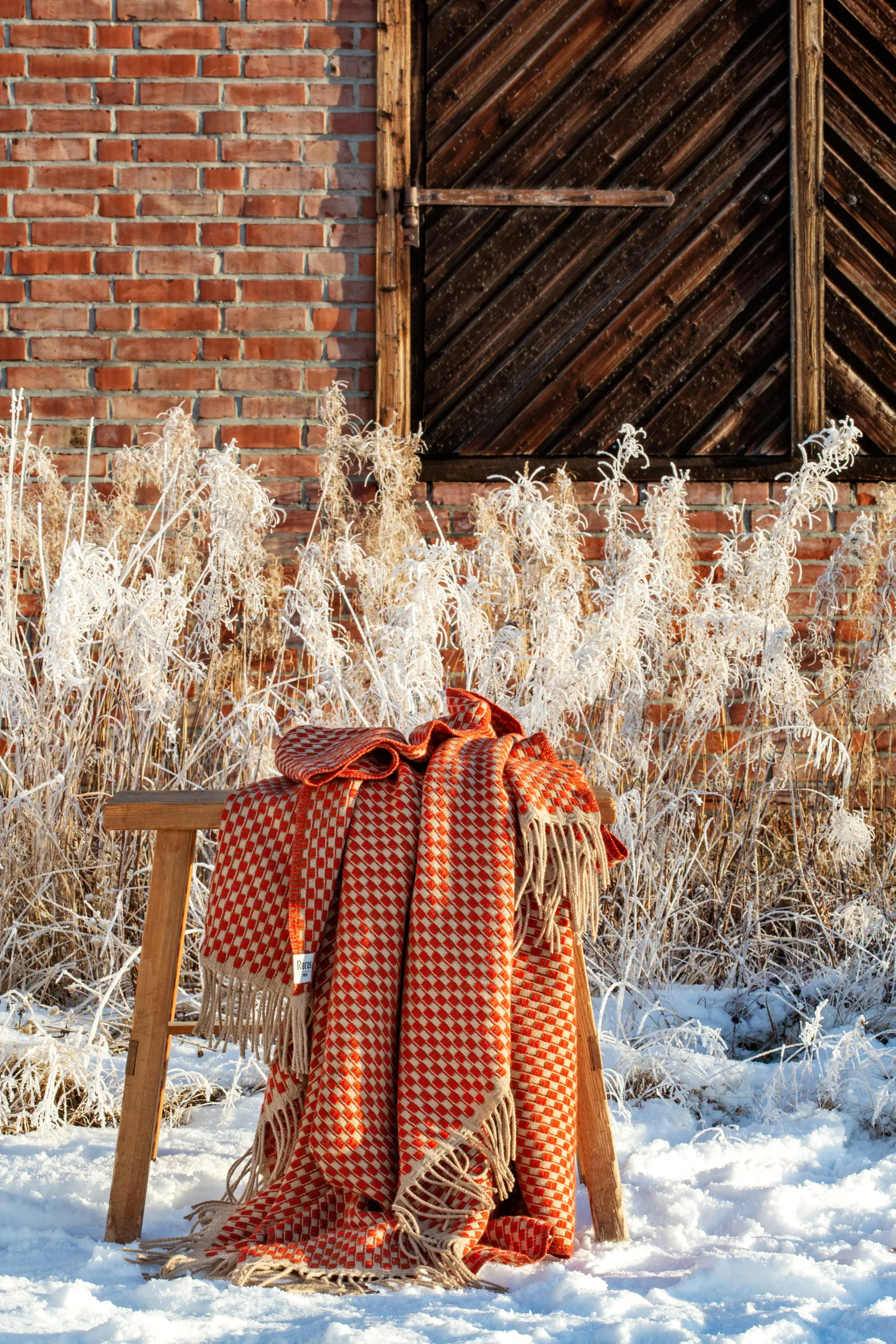 Isak 休闲毯 150x210cm, 漆树红 Røros Tweed