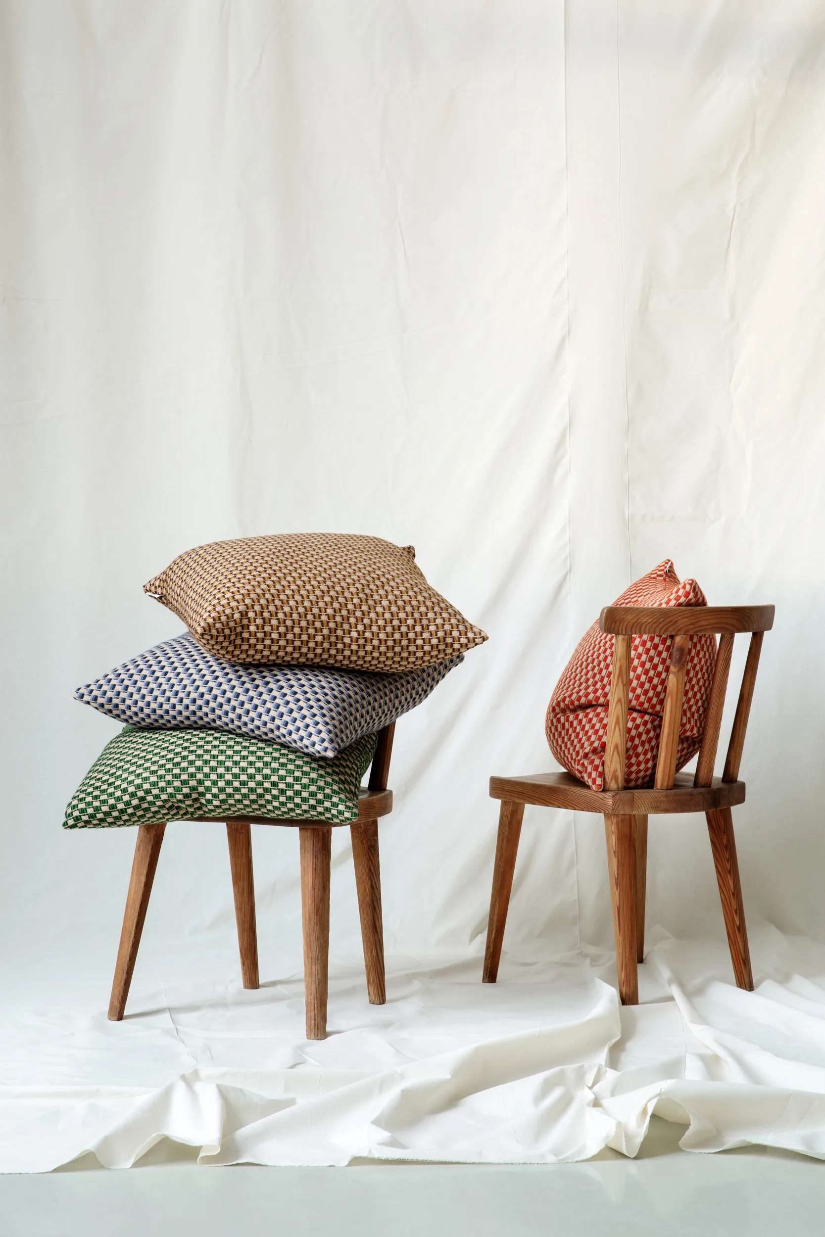 Isak 抱枕 60x60cm, 草地绿 Røros Tweed