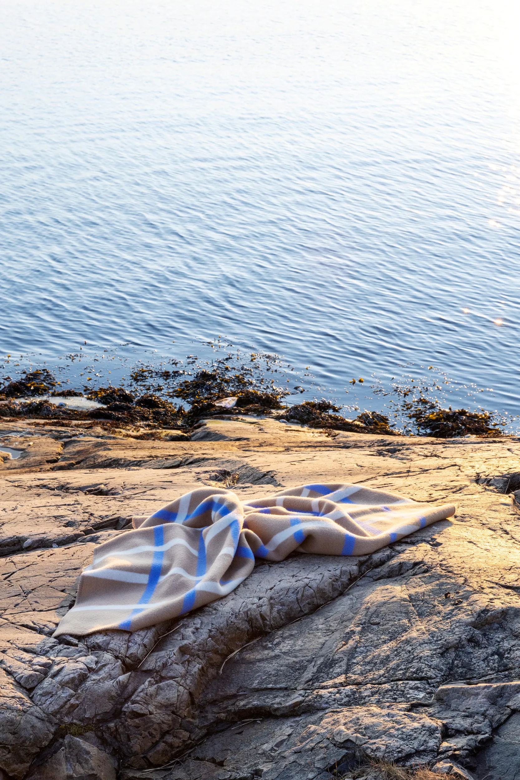 Knut 克努特 羊羔毛毯子 135x200 cm, 灰褐色 Røros Tweed