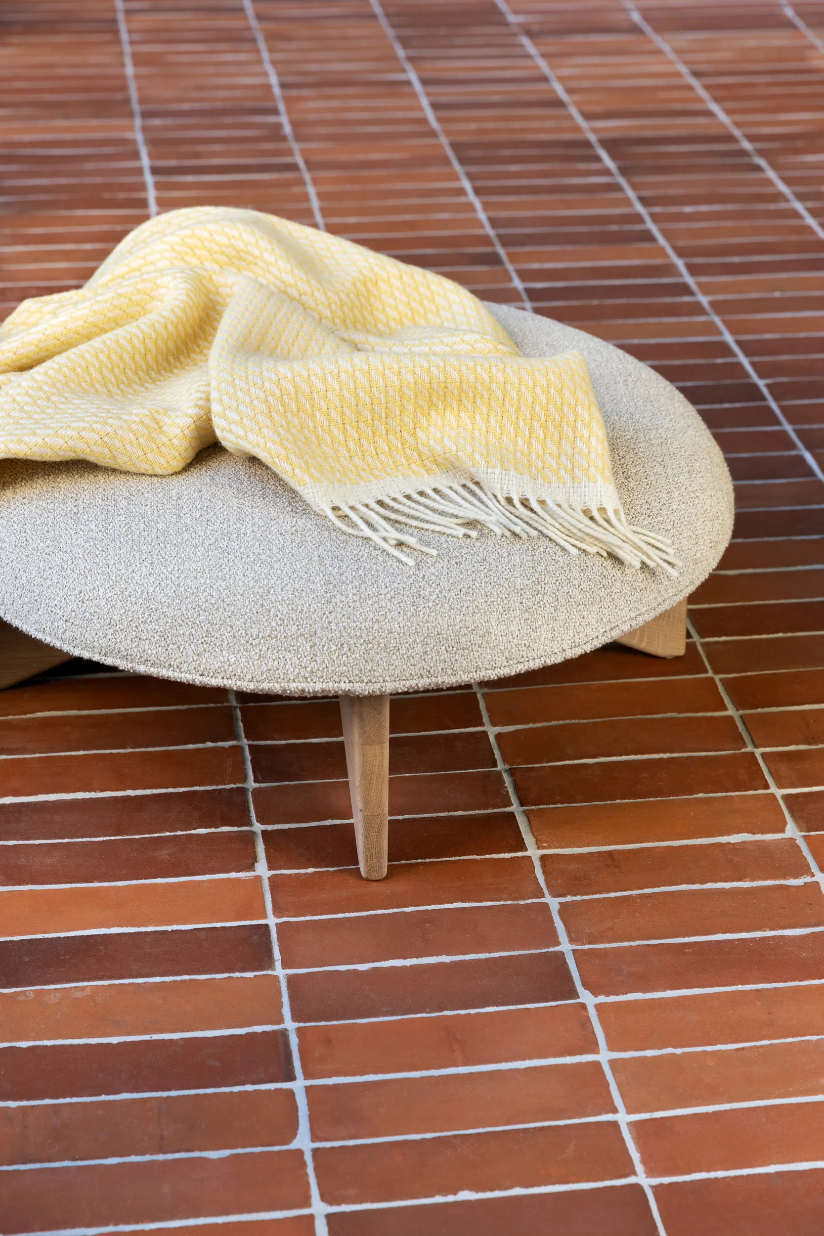 Mello 梅洛 羊羔毛毯子 150x210 cm, Lemon 黄色 Røros Tweed