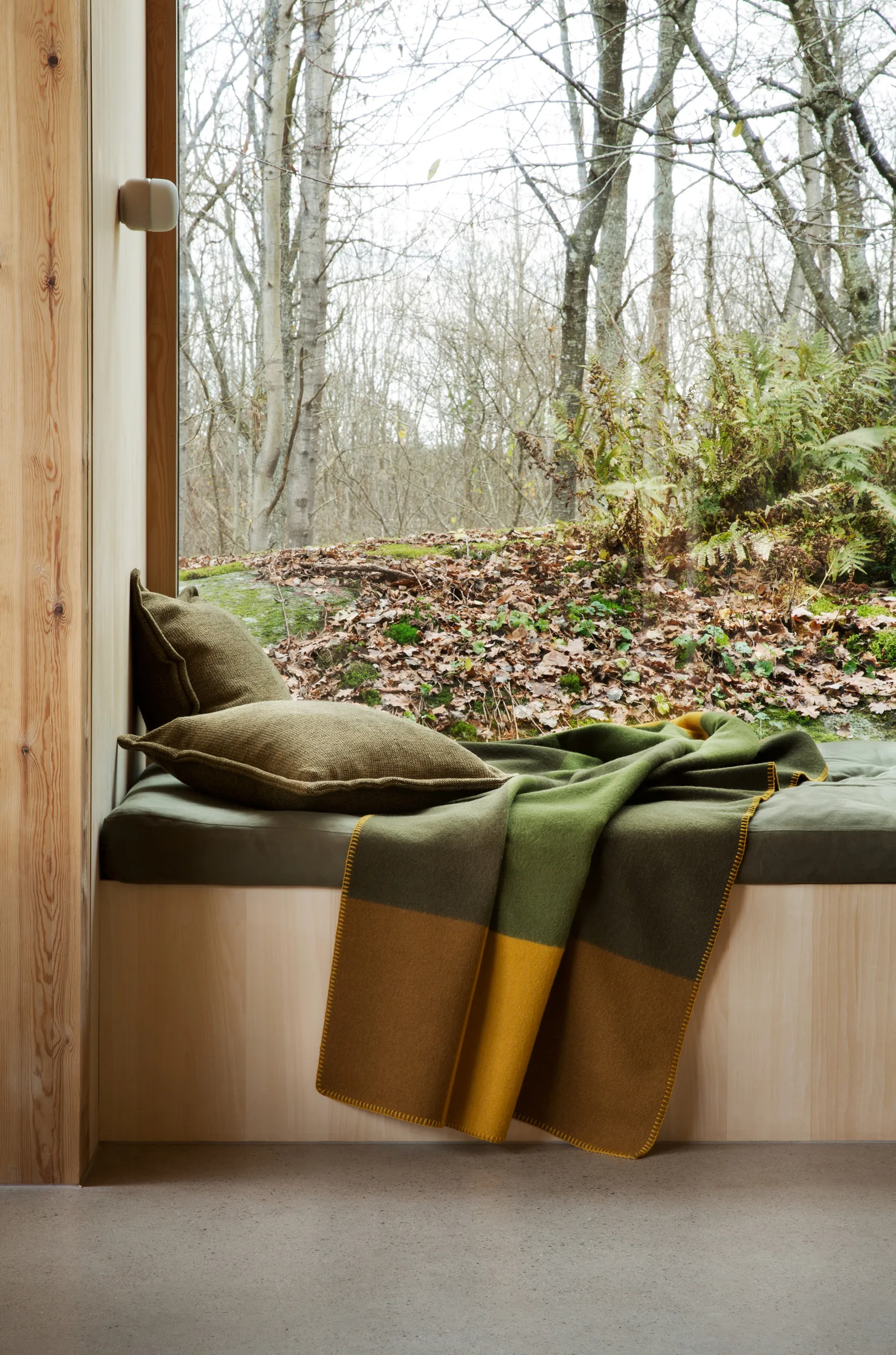 Syndin 彩色方块 羊羔毛毯子 135x200 cm, Moorland Røros Tweed