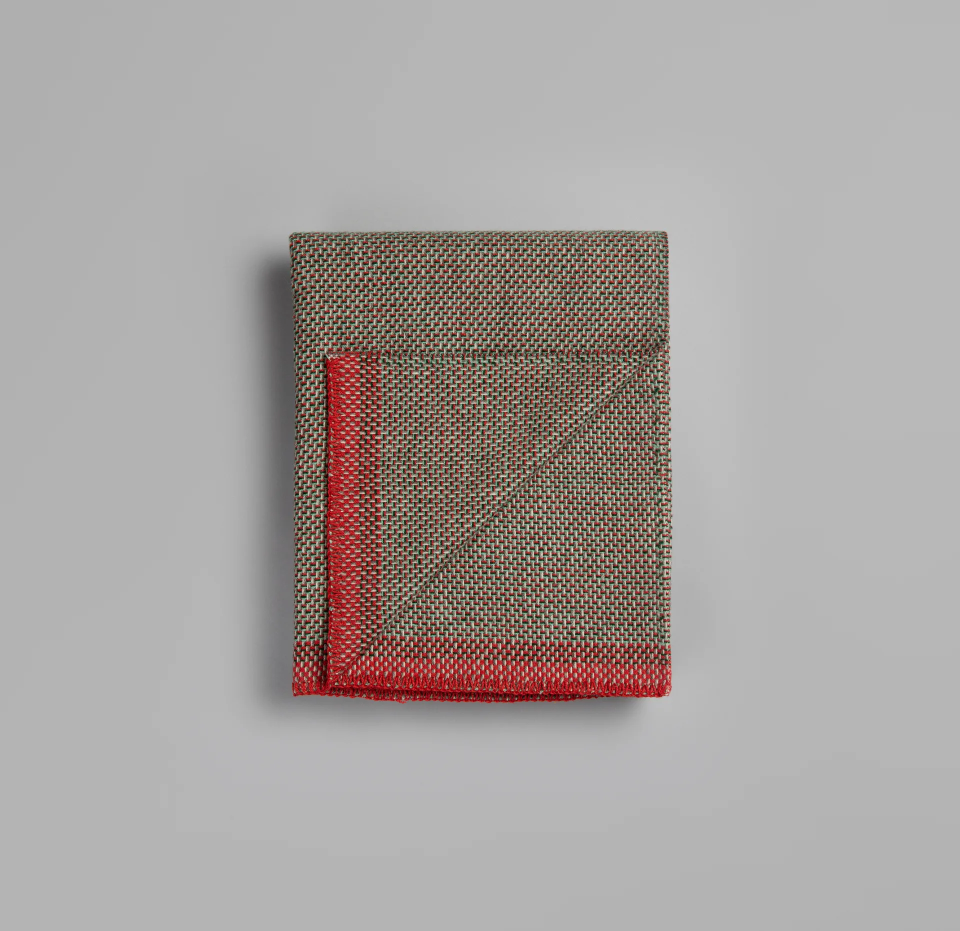 Una 巫娜 纯色羊羔毛毯子 150x200 cm, 绿色-红色 Røros Tweed