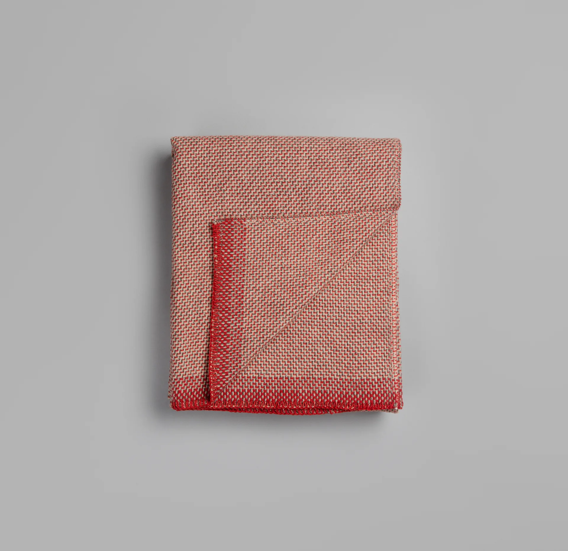 Una 巫娜 纯色羊羔毛毯子 150x200 cm, 浅红色 Røros Tweed