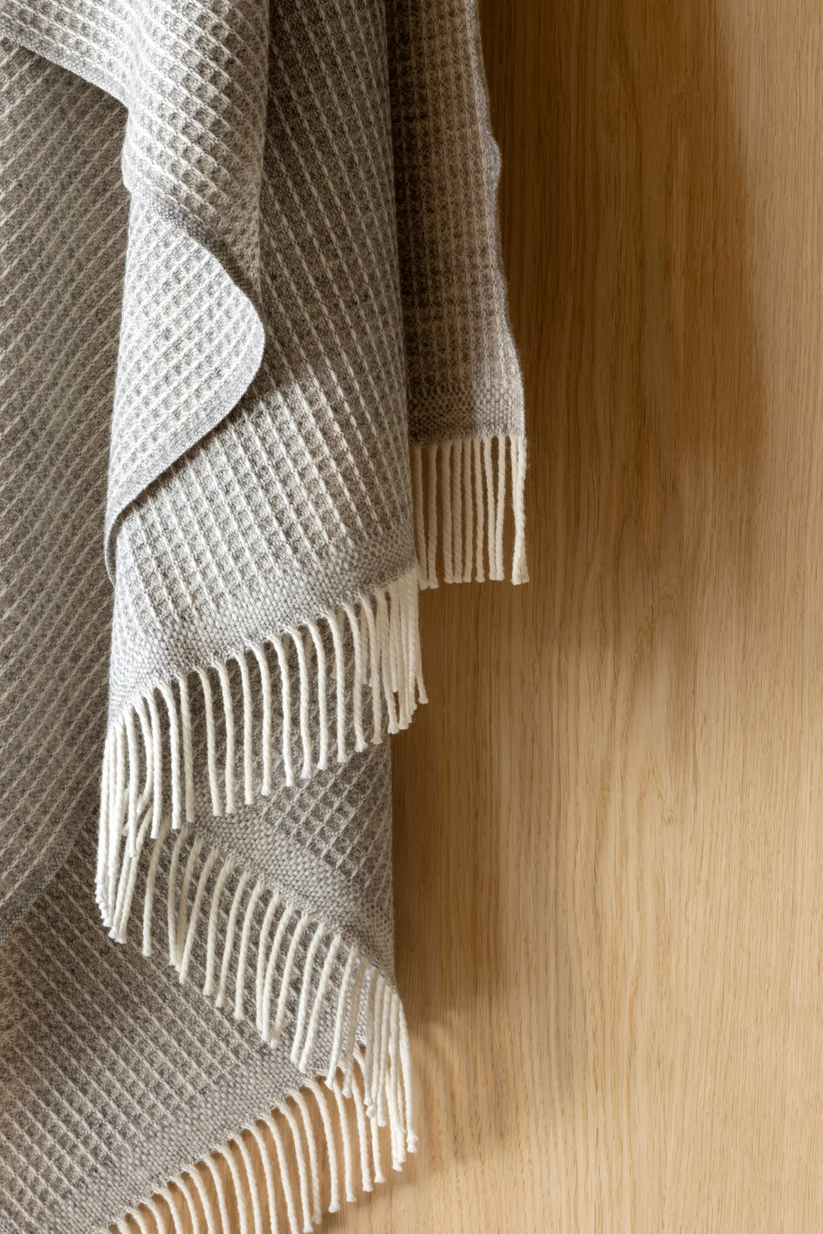 Vega 休闲毯 150x210cm, 灰色 Røros Tweed
