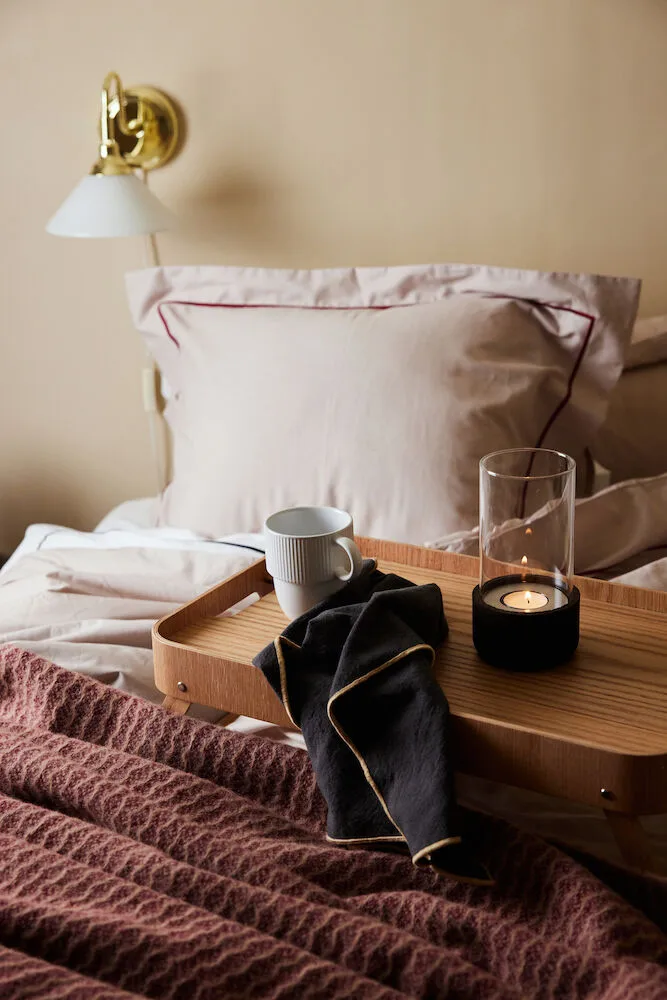 Carl 床上用品套装 150x210 cm, 米色-burgundy Sagaform