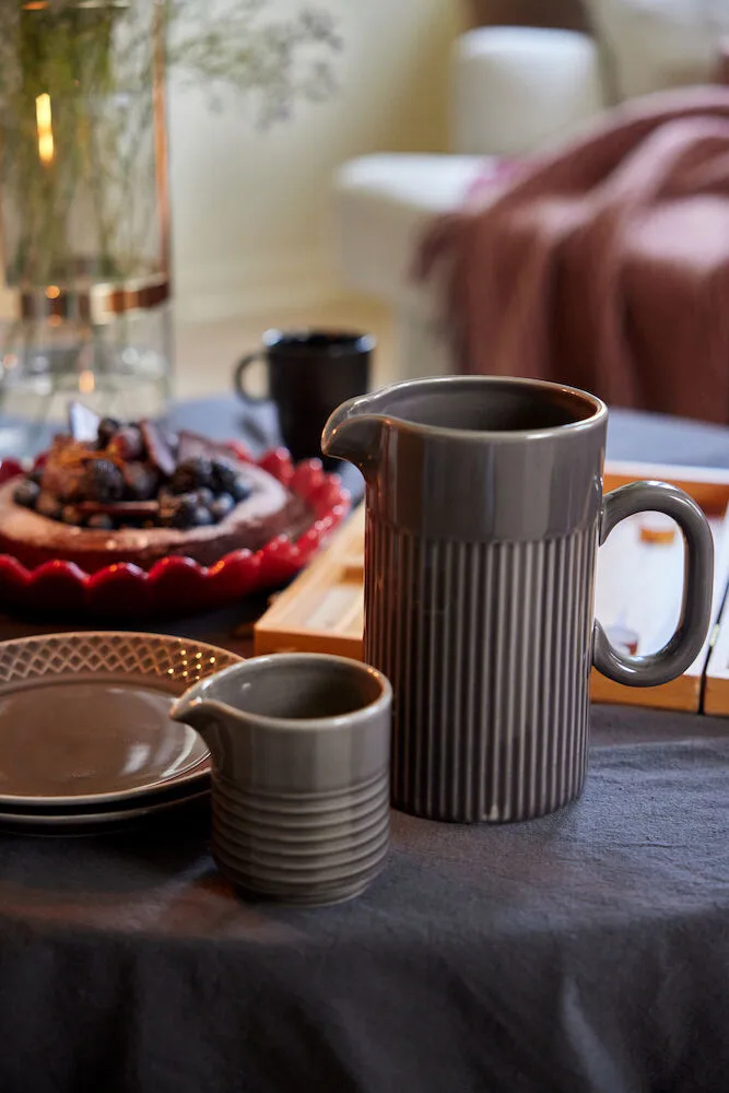 Edith round 桌布 Ø180 cm, 灰色 Sagaform