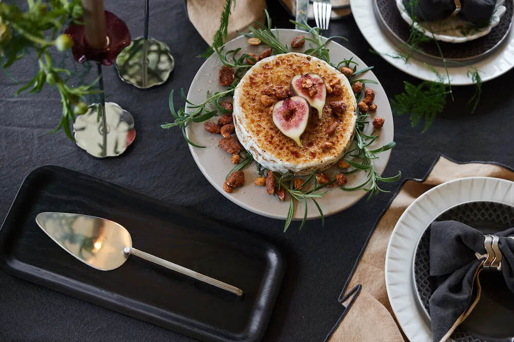 Hanna long 盘子 34x15 cm, 黑色 Sagaform