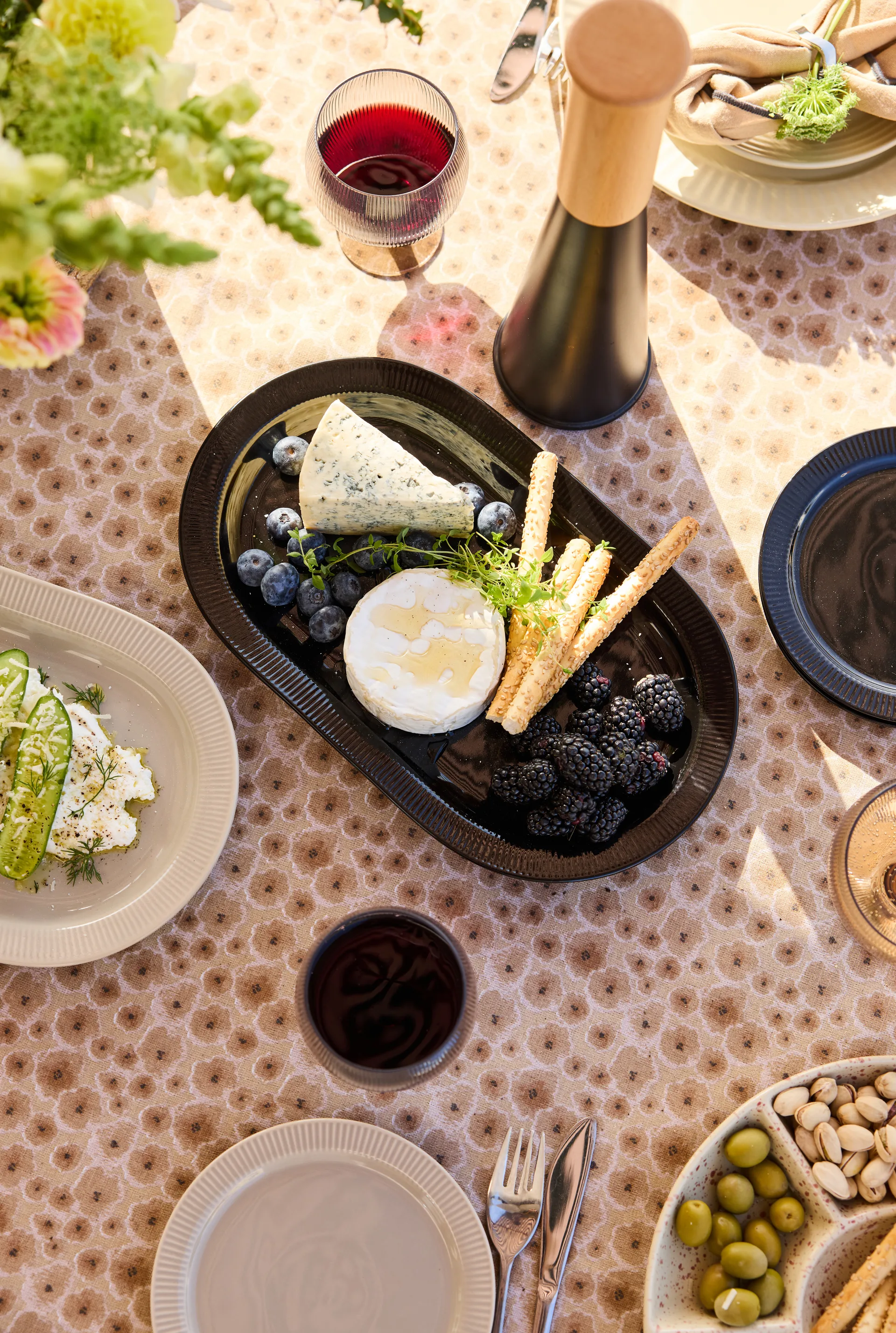 Inka serving platter, 黑色, 20x34 cm Sagaform