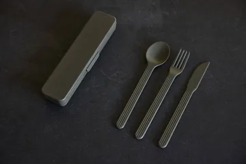 Tina 餐具套装 - 绿色 Pantone 4228C - Sagaform